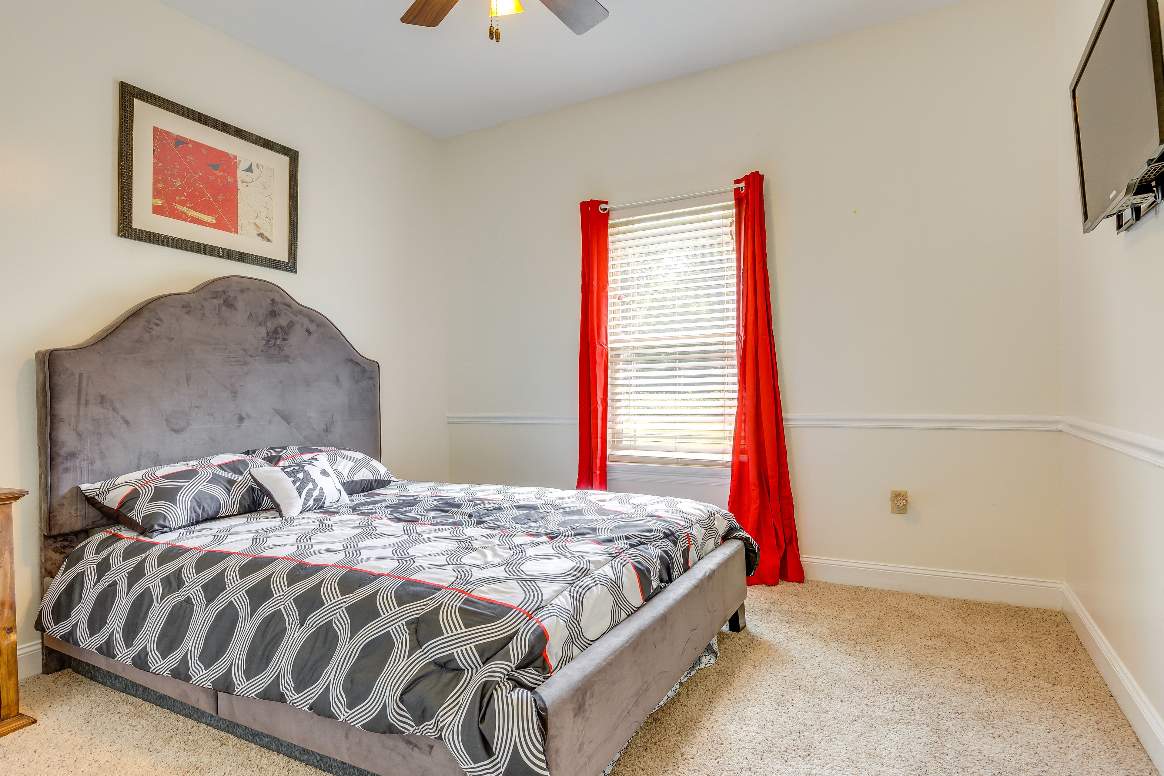 Bedroom 3 | Queen Bed