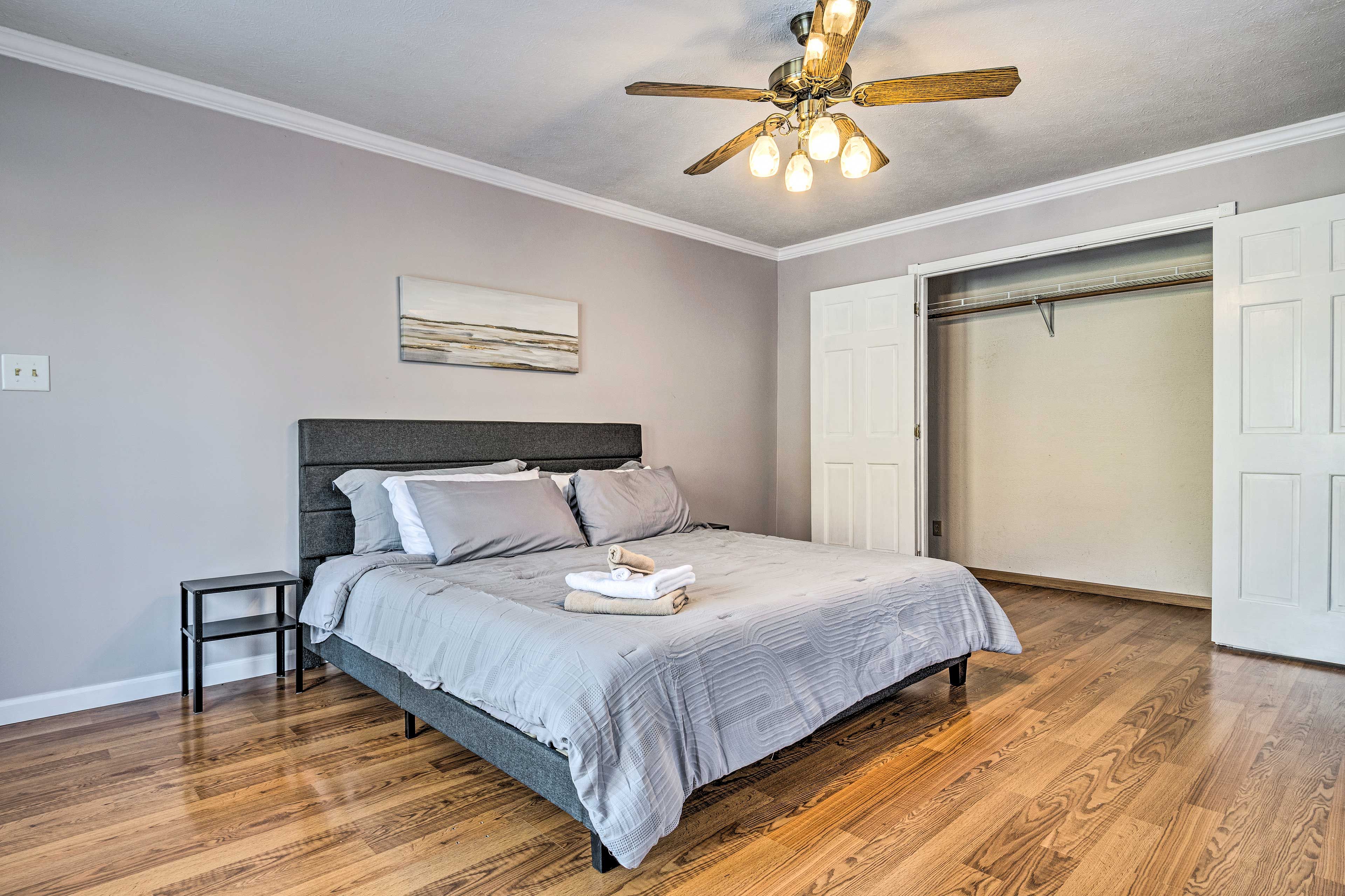 Bedroom 2 | King Bed | Main Level