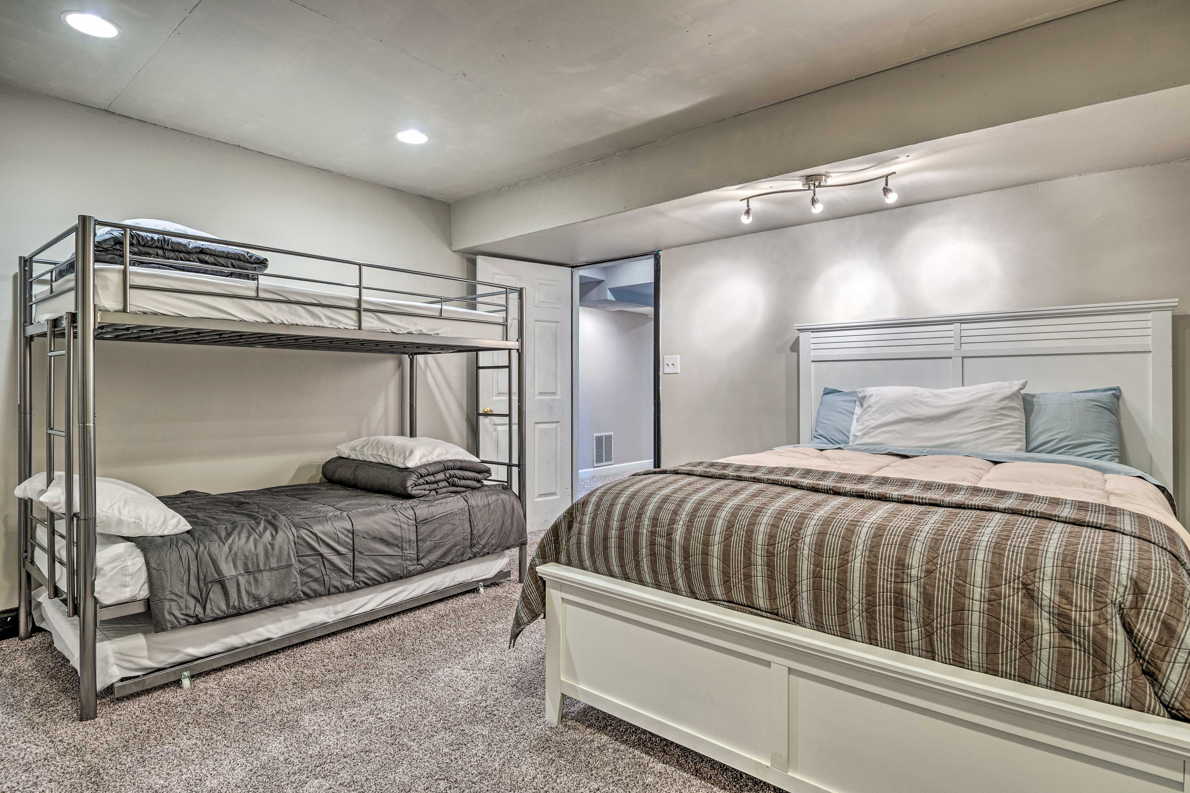 Bedroom 3 | Queen Bed | Twin Bunk Bed | Twin Trundle | Basement