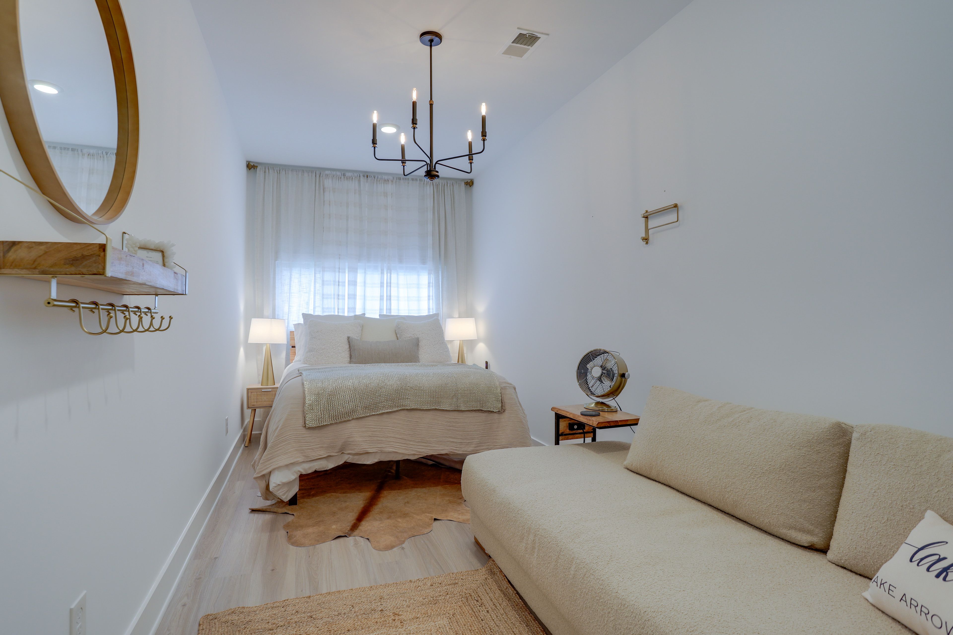 Bedroom 4 | Queen Bed