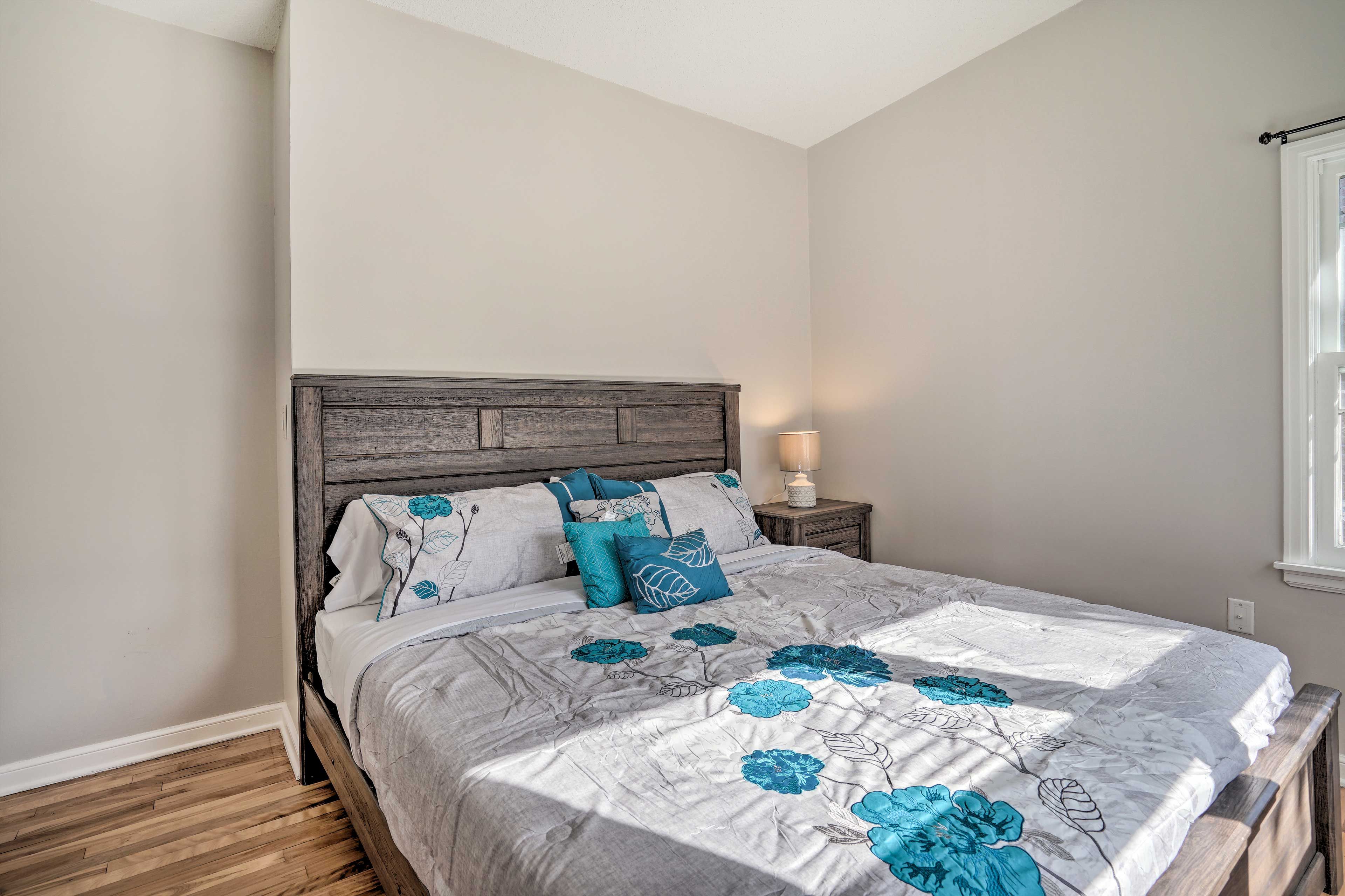 Bedroom 3 | King Bed