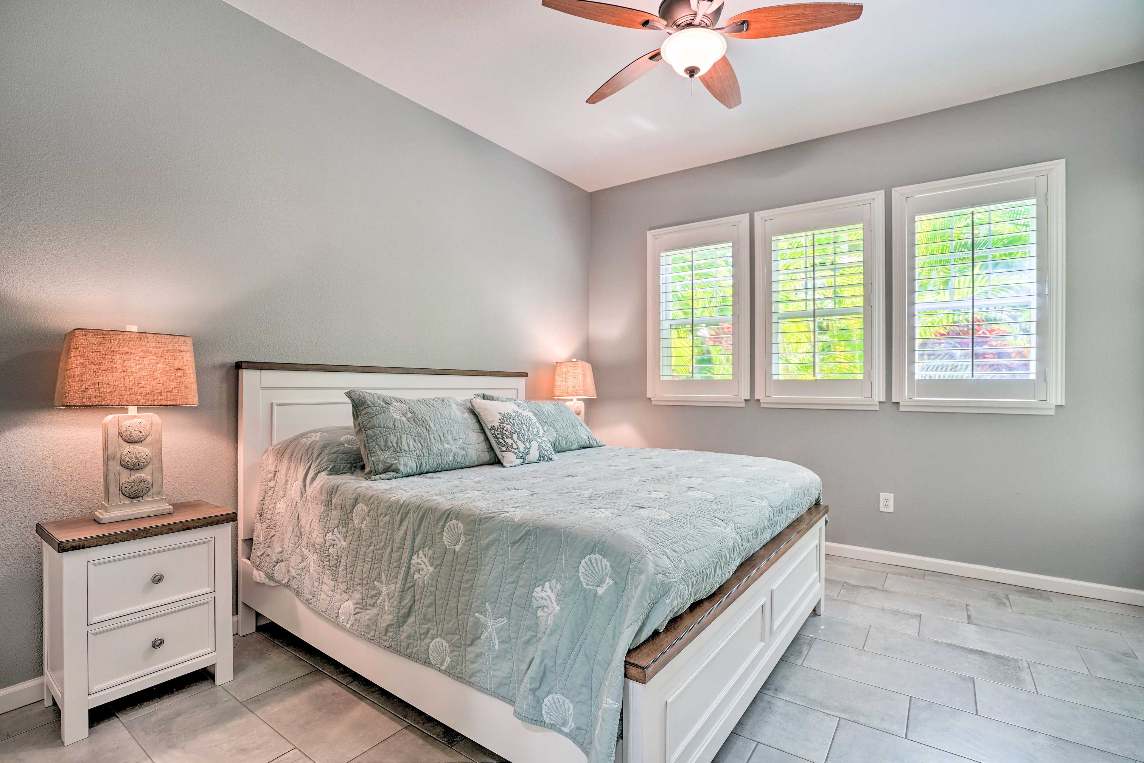 Bedroom 1 | King Bed | Pack 'n Play | Linens Provided