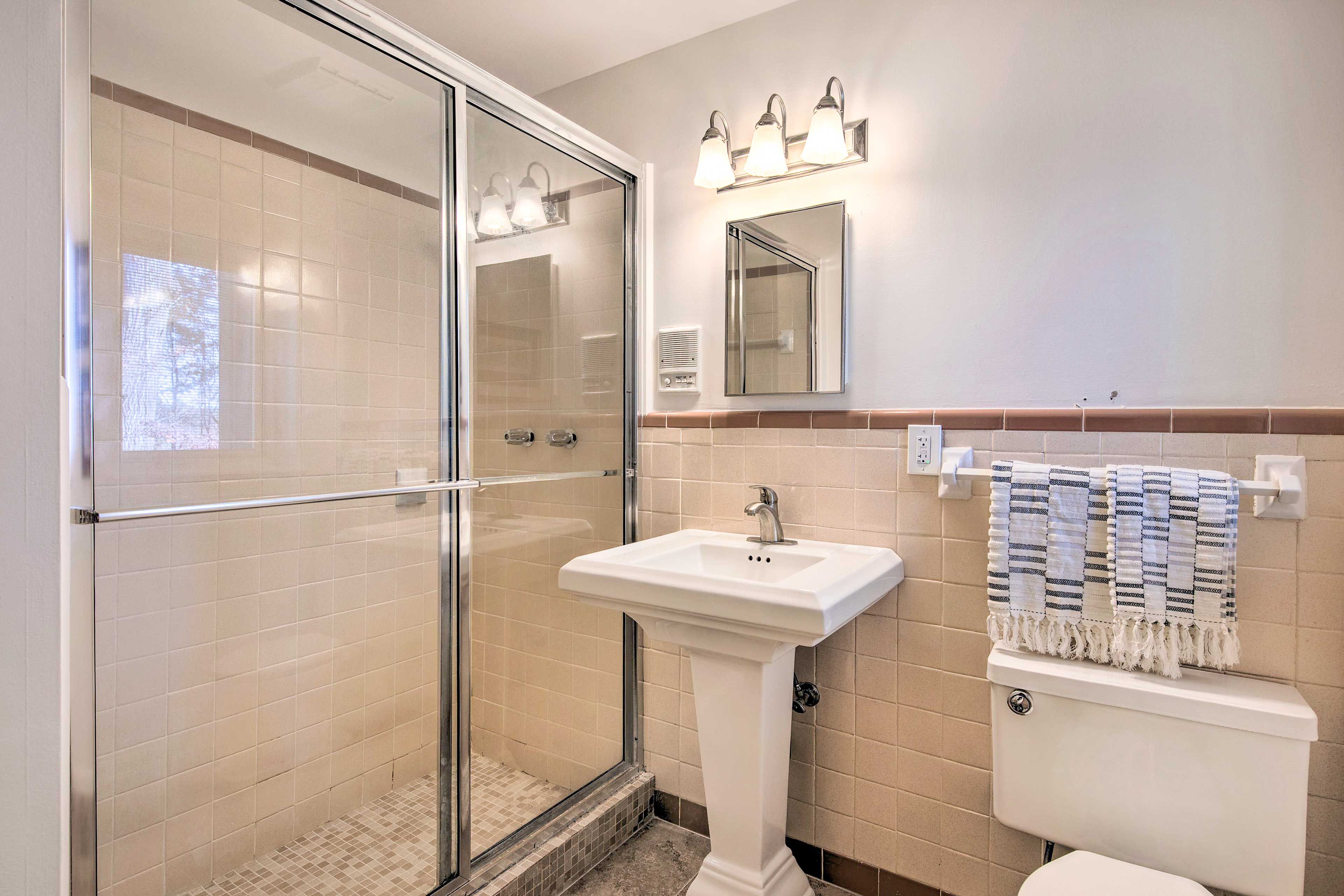 Full Bathroom