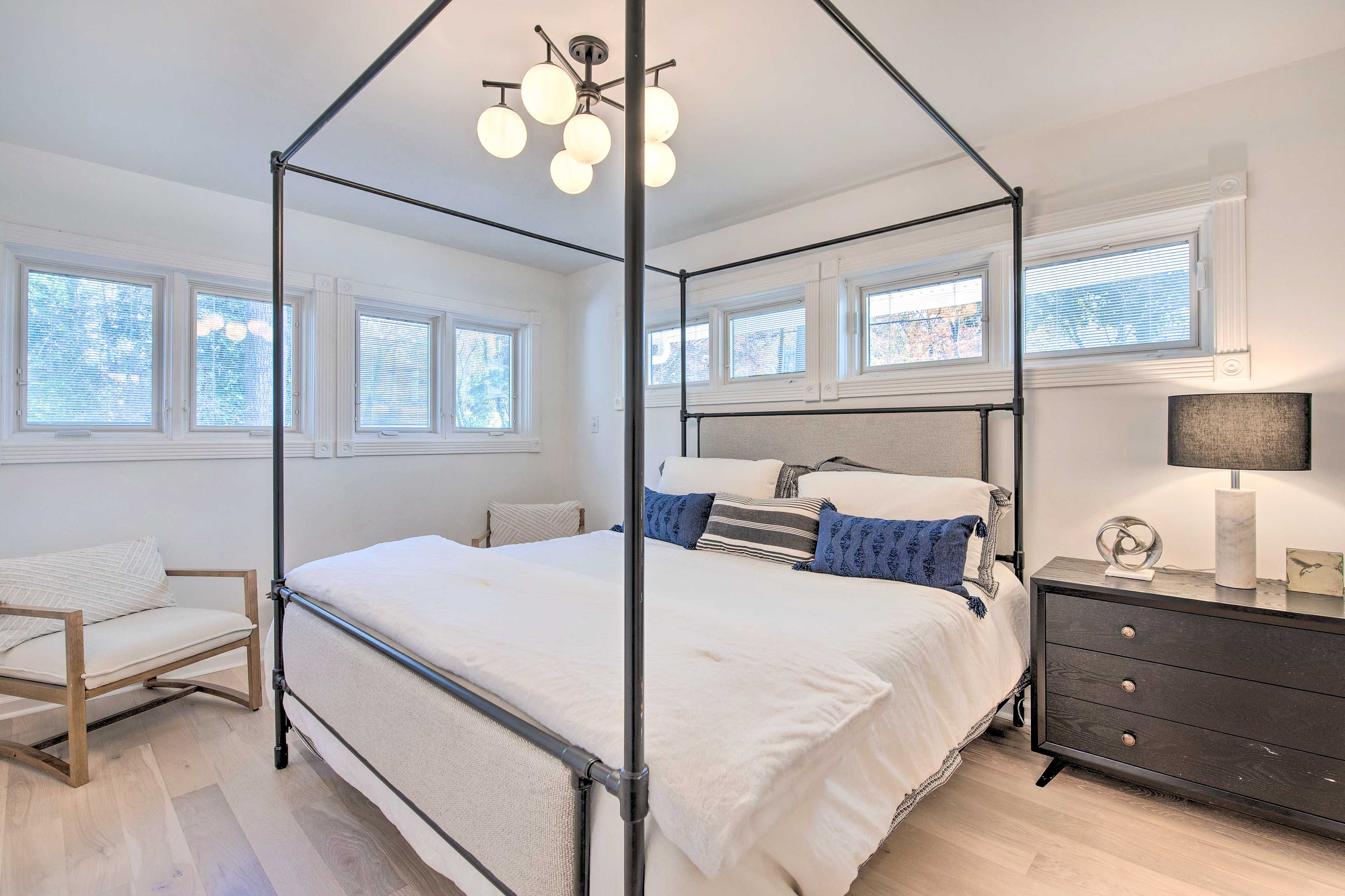 Bedroom 2 | King Bed