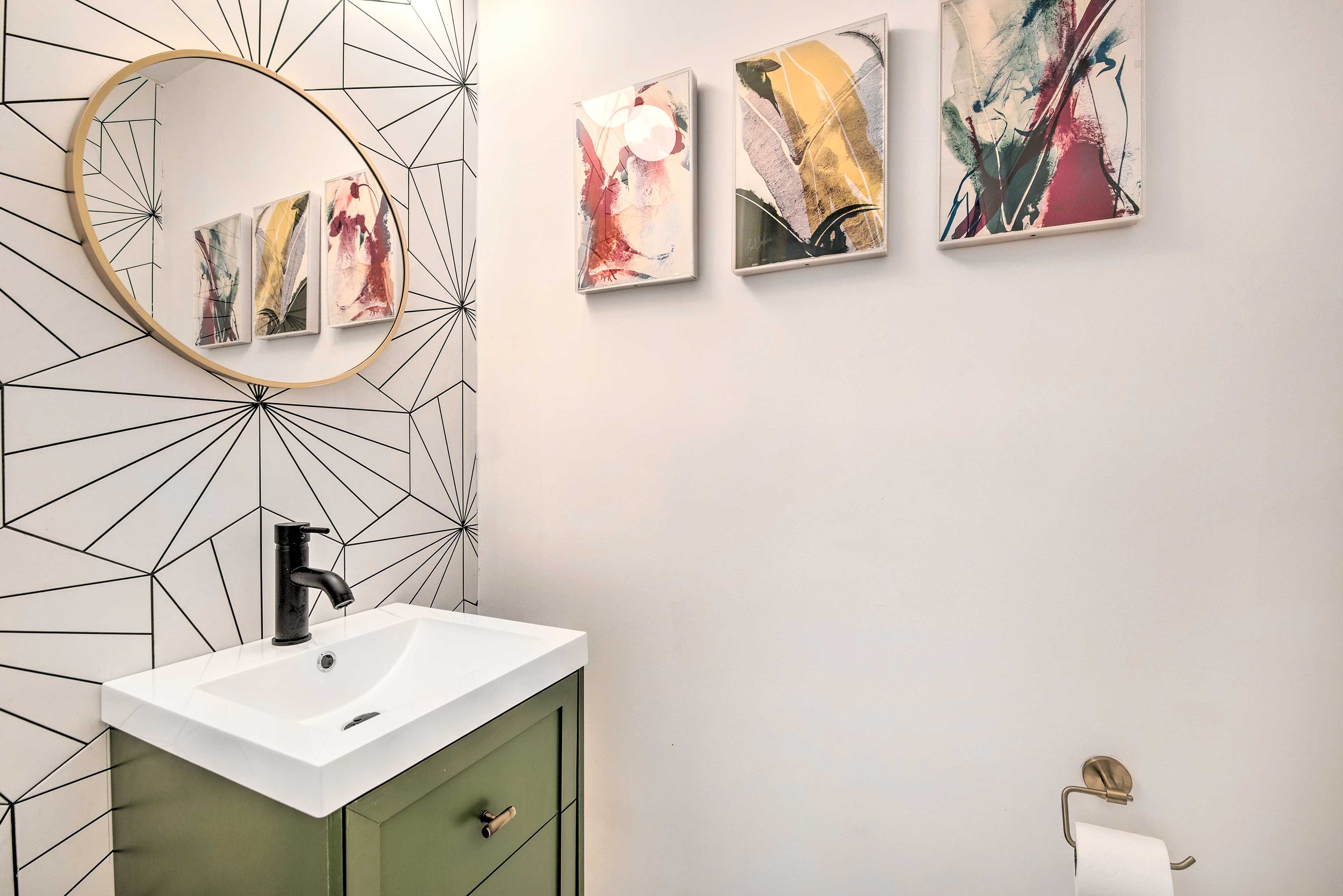 En-Suite Half Bathroom