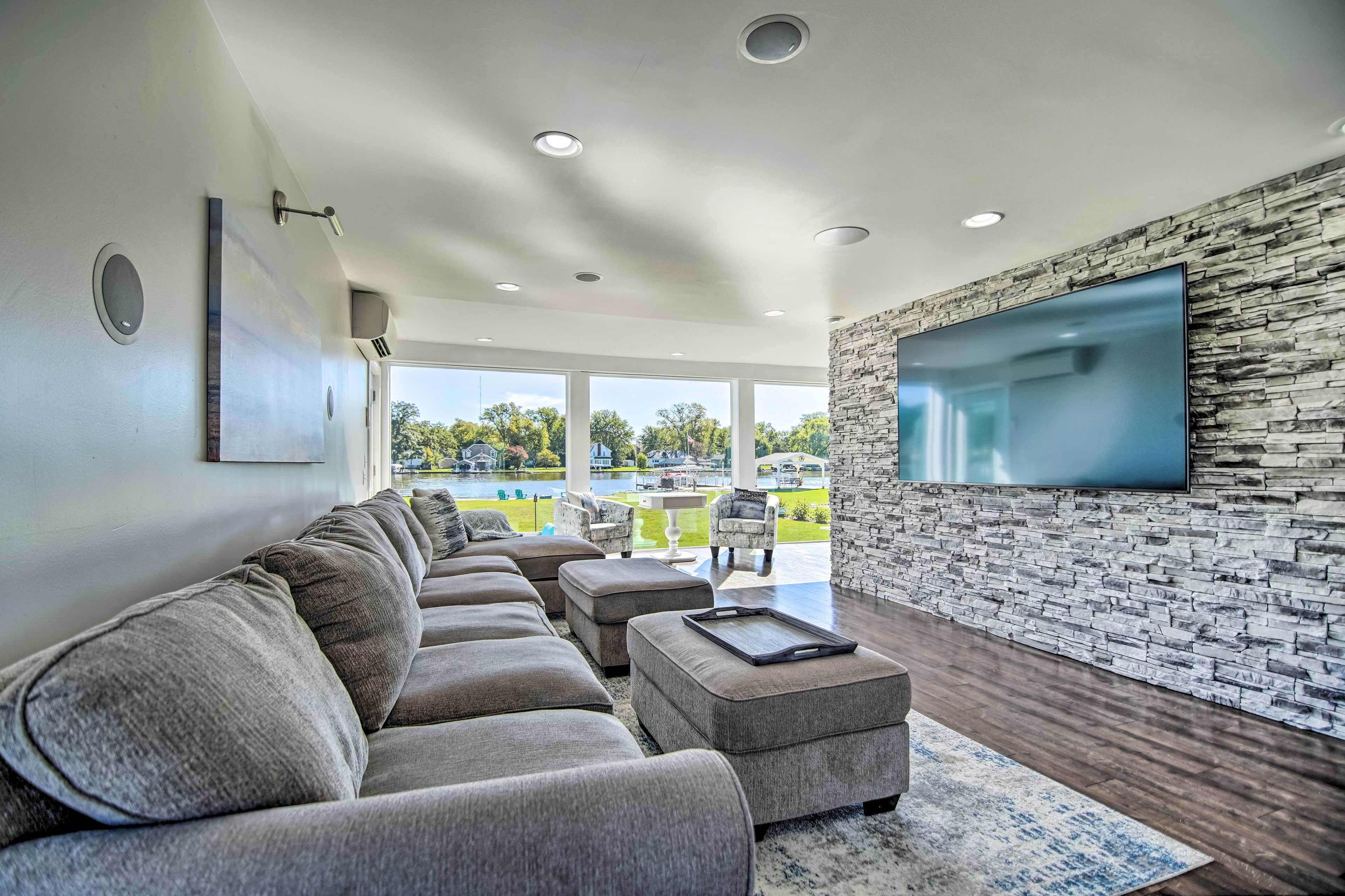 McHenry Vacation Rental | 2,400 Sq Ft | 4BR | 3BA | Stairs Required