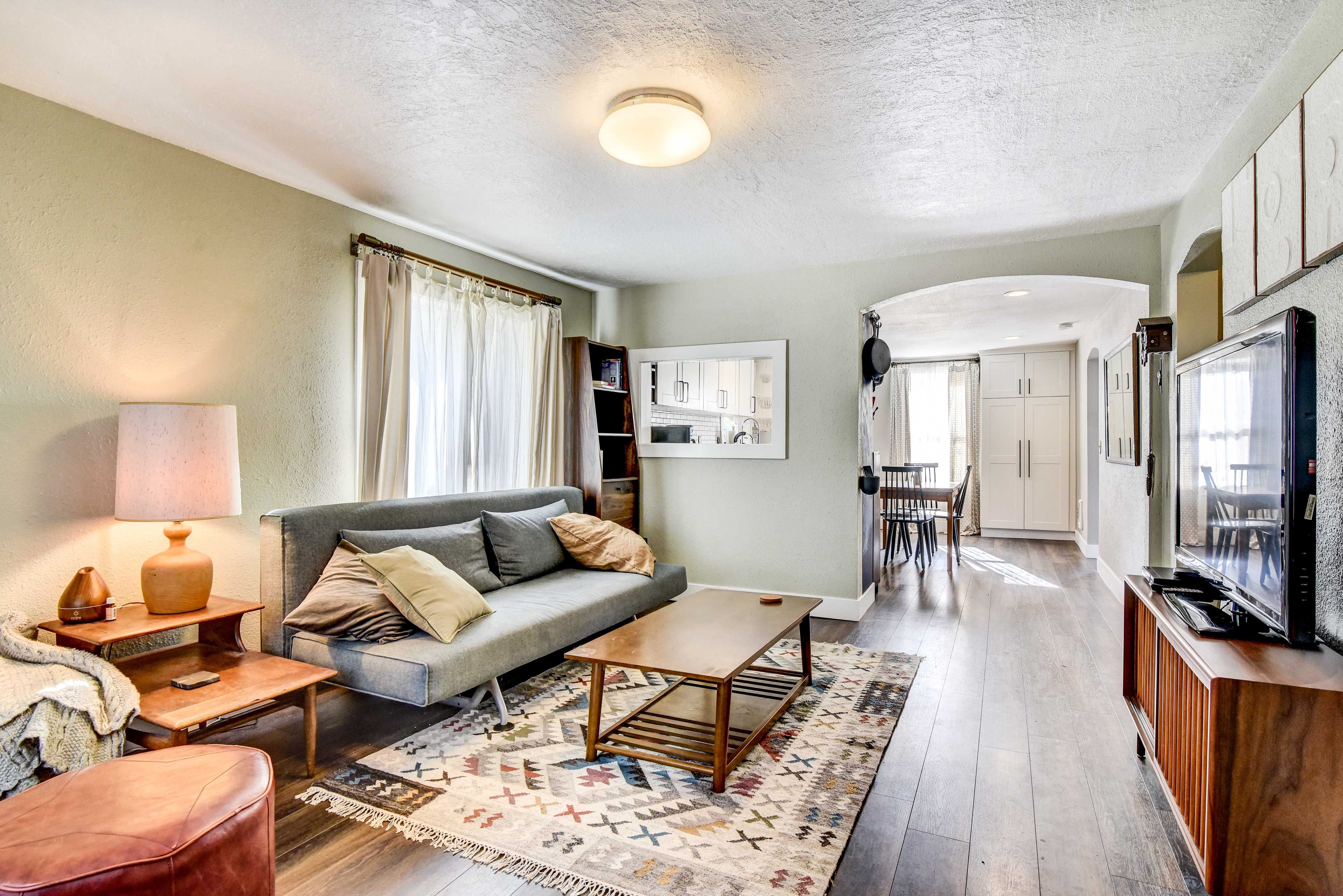 Living Room | Keyless Entry