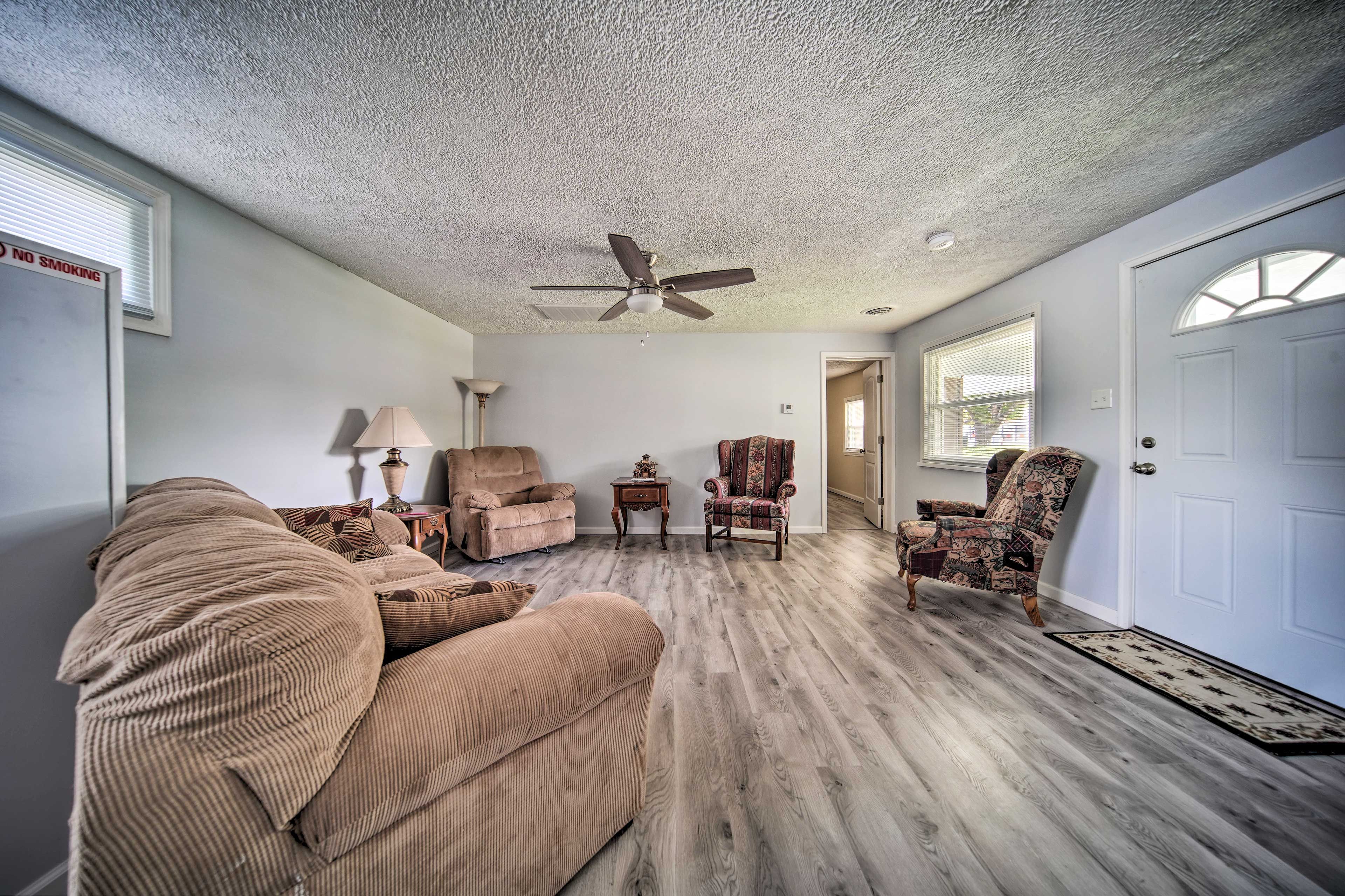 Living Room | Free WiFi