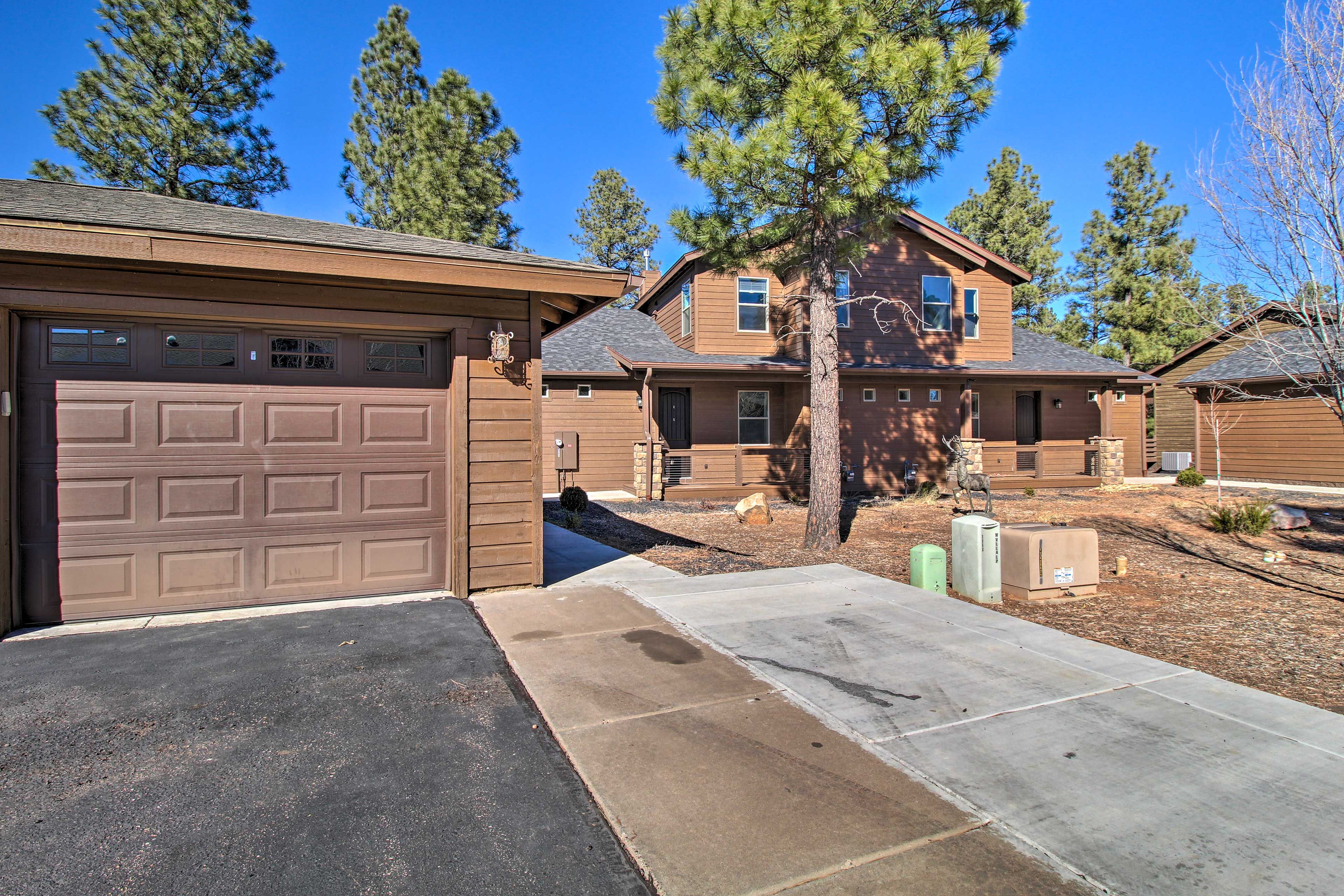 Show Low Vacation Rental | 4BR | 2.5BA | 1,890 Sq Ft | Steps to Access