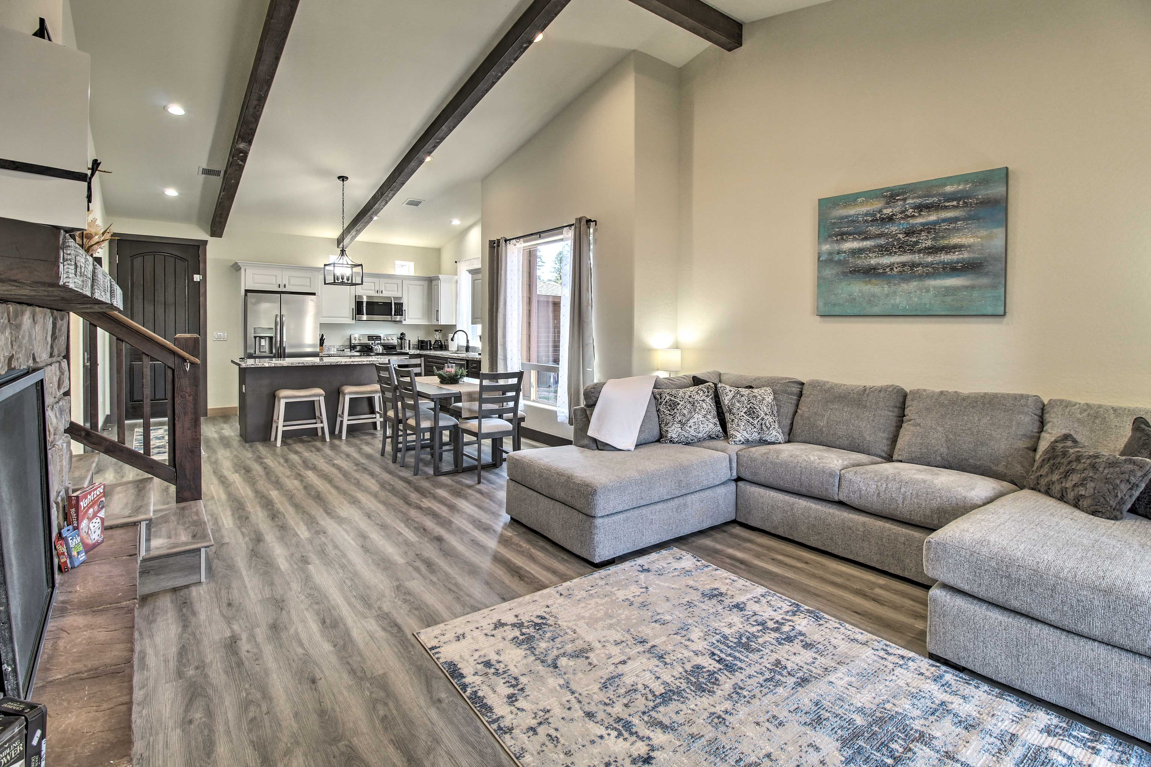 Living Room | Smart TV | Free WiFi