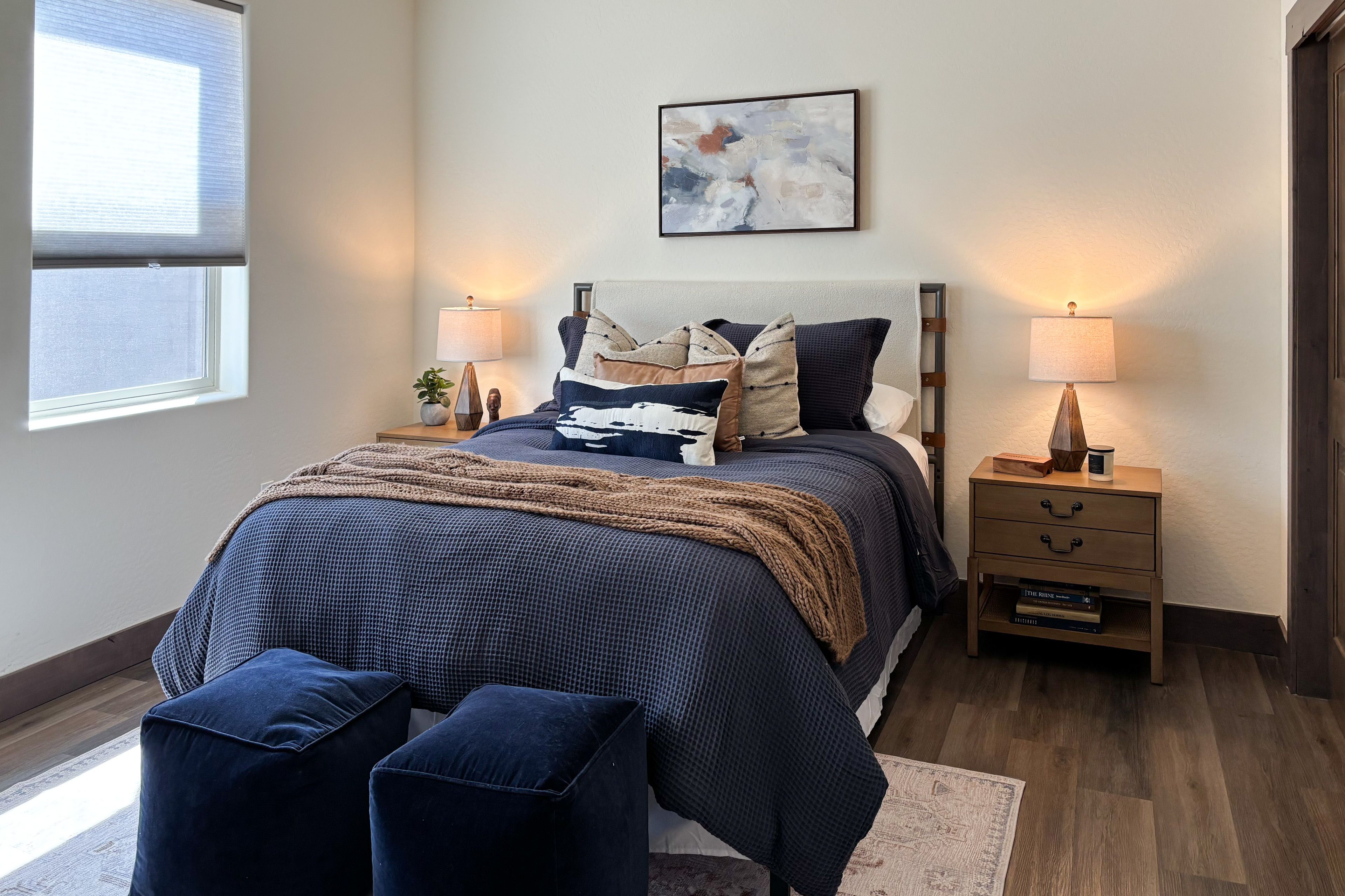 Bedroom 3 | Queen Bed | Hangers