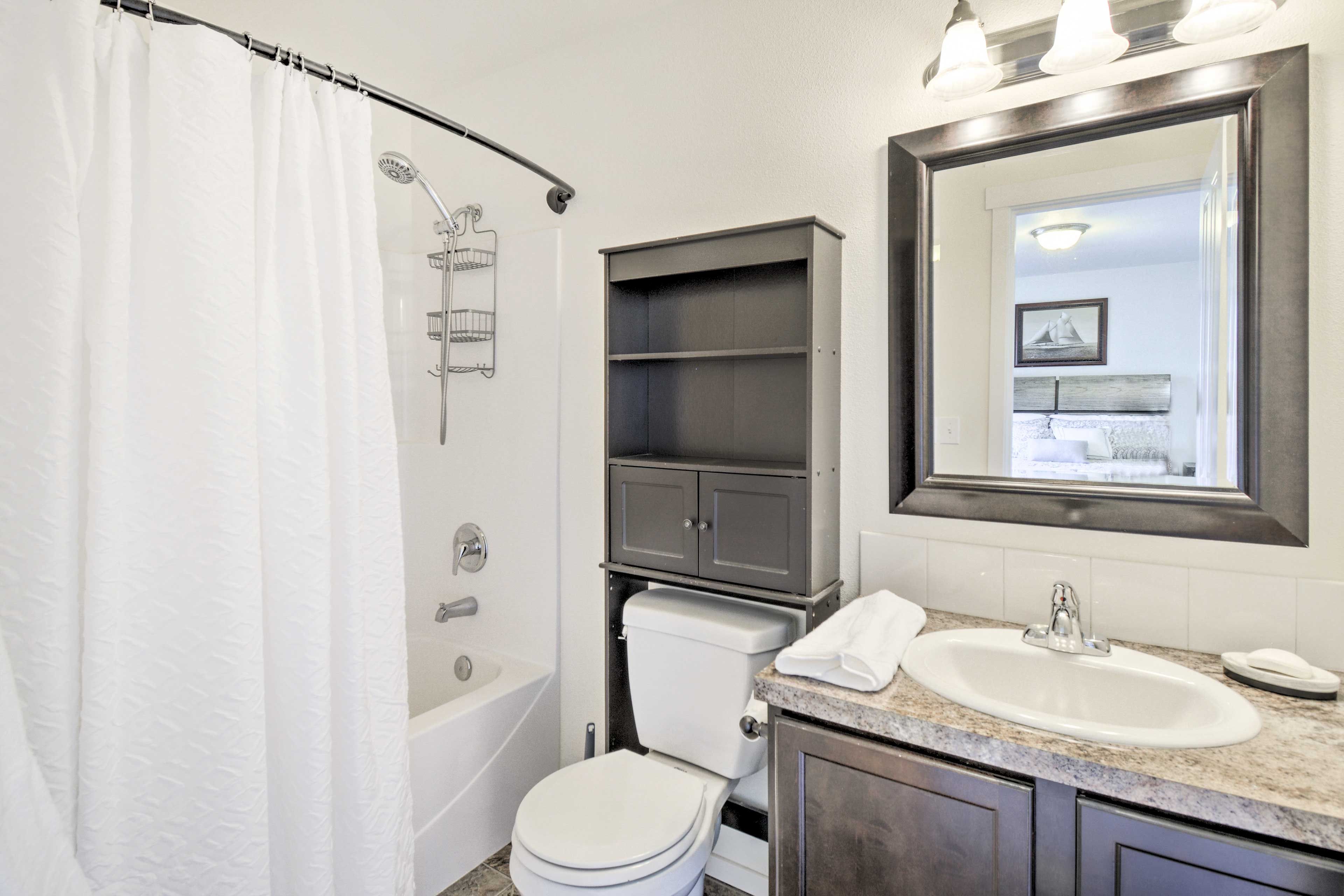 En-Suite | 2nd Floor | Complimentary Toiletries