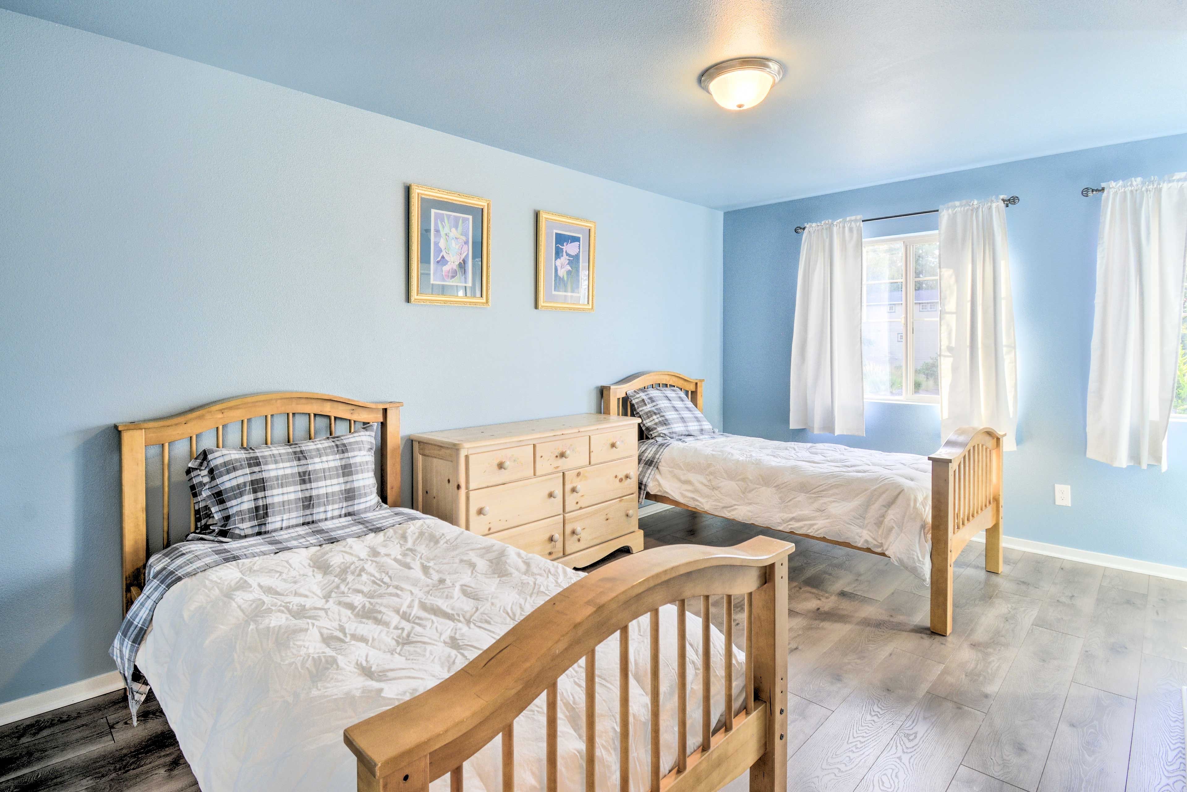 Bedroom 3 | 2 Twin Beds | 2nd Floor