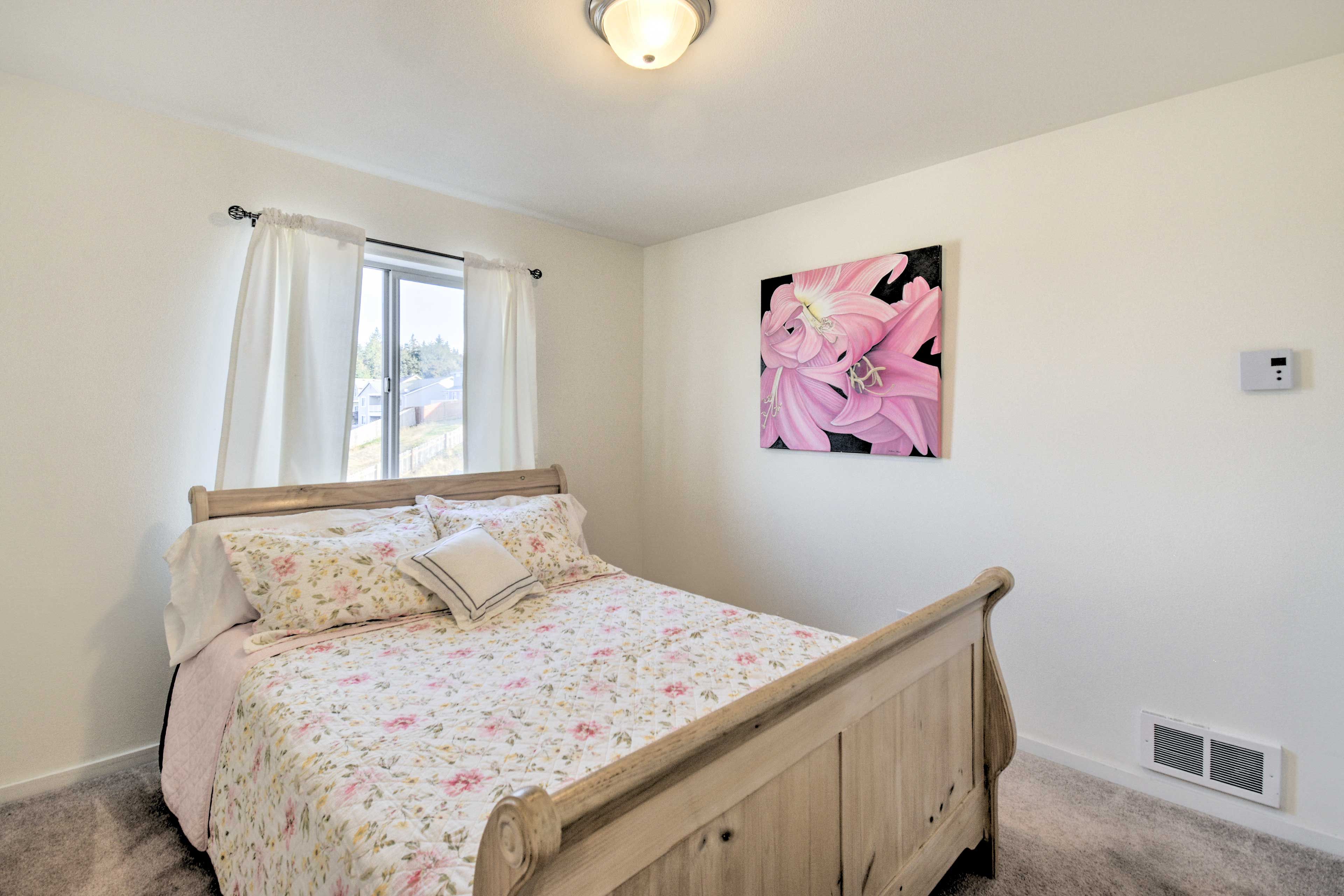 Bedroom 2 | Queen Bed | 2nd Floor