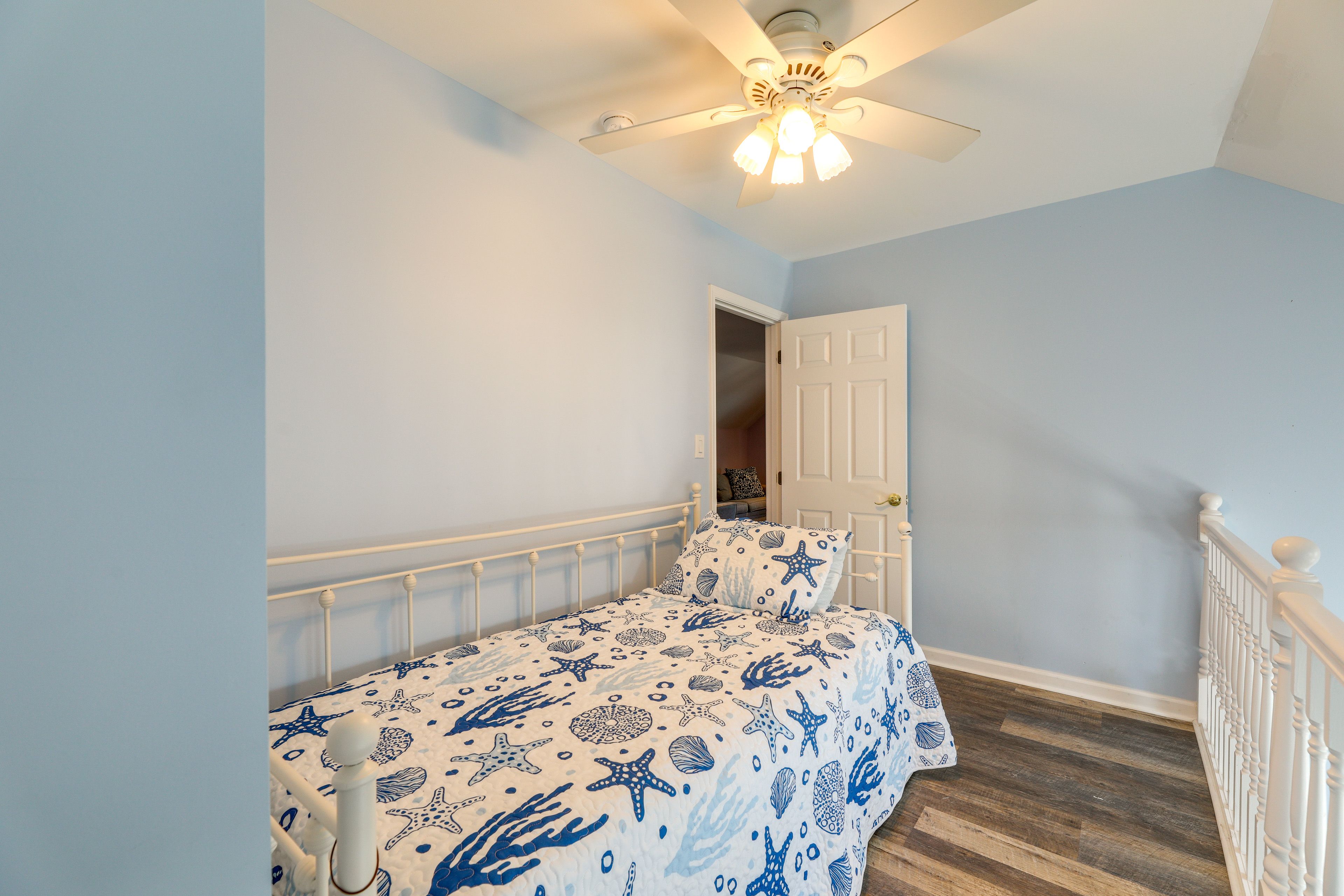 Bedroom 5 | Twin Daybed | 3rd Floor