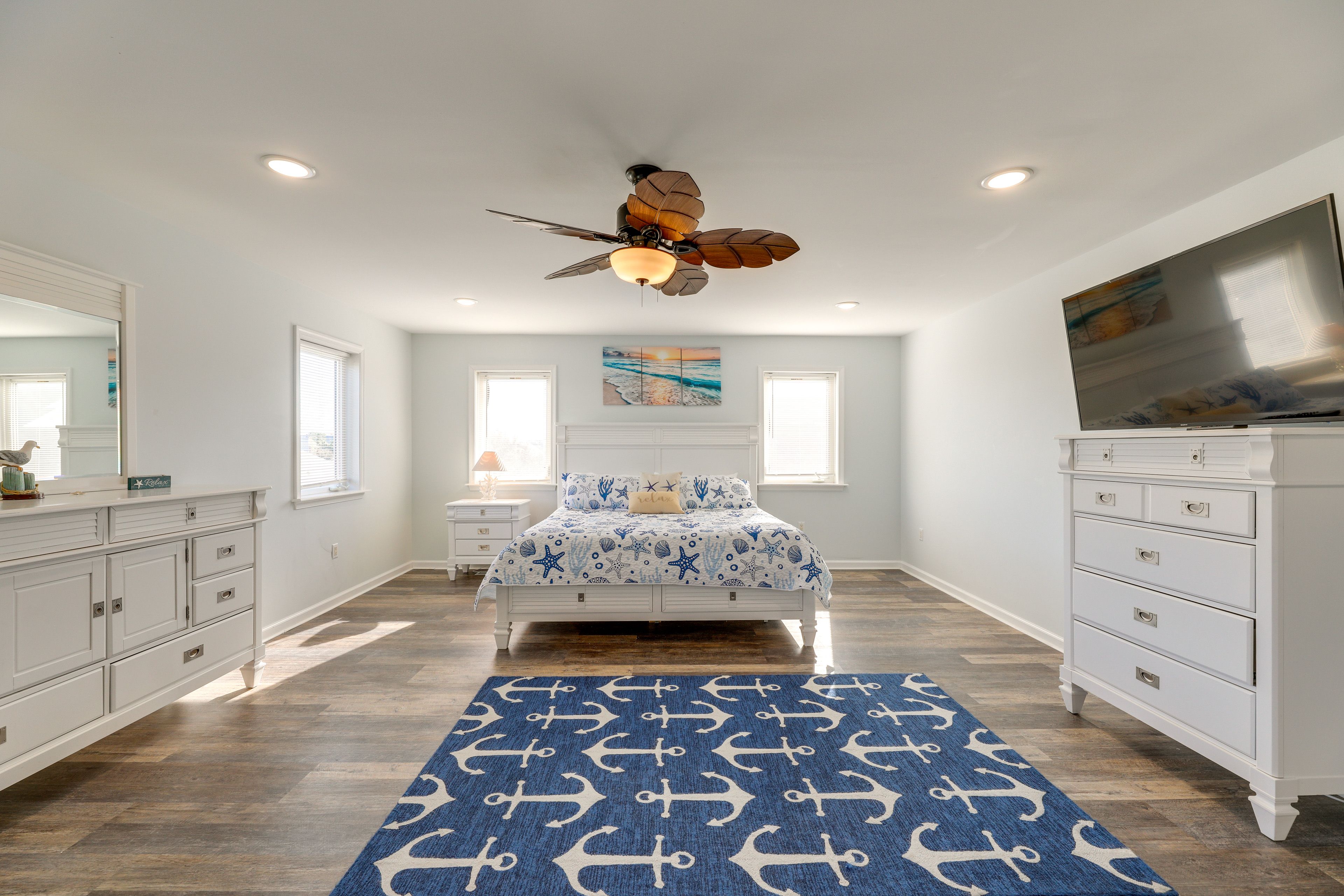 Bedroom 1 | King Bed | Twin Daybed | 2nd Floor