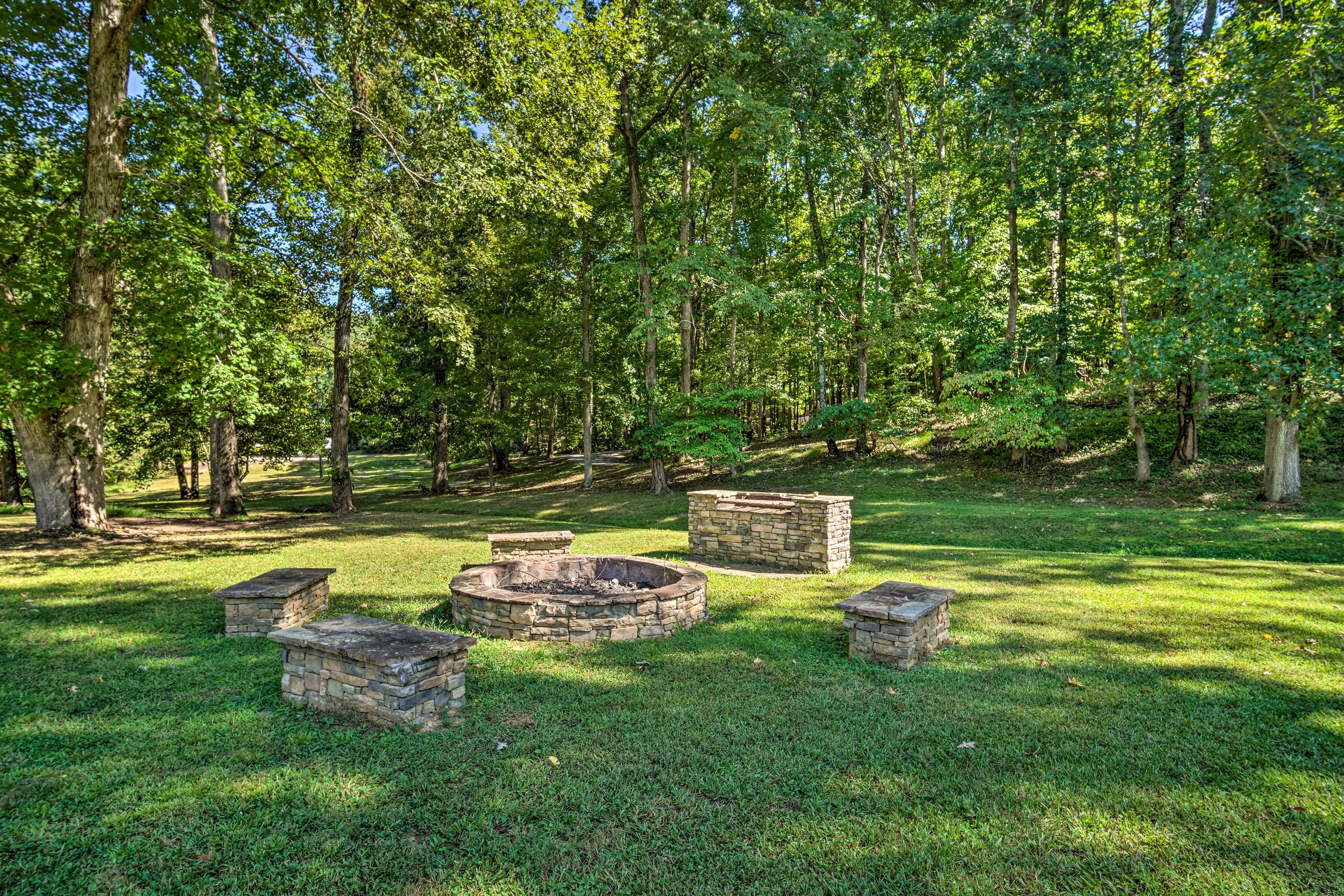 Community Amenities | Fire Pit