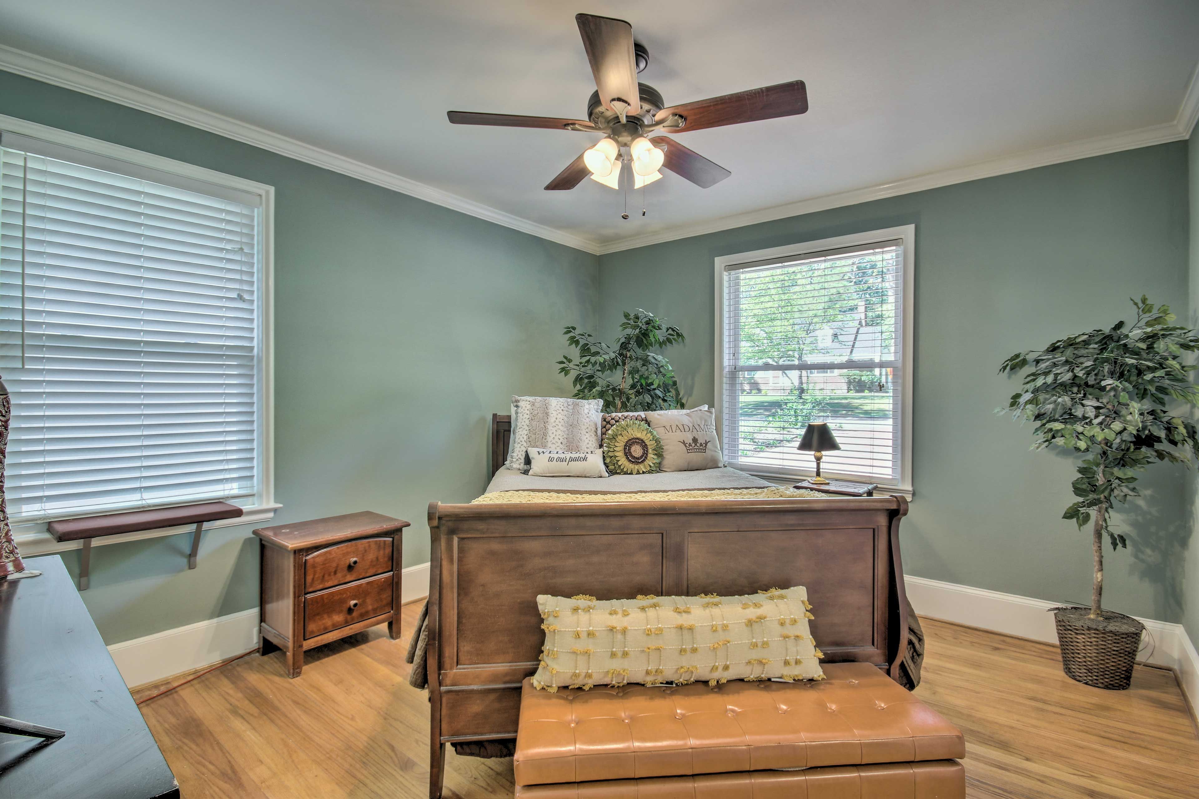 Bedroom 2 | Queen Bed | Linens Provided