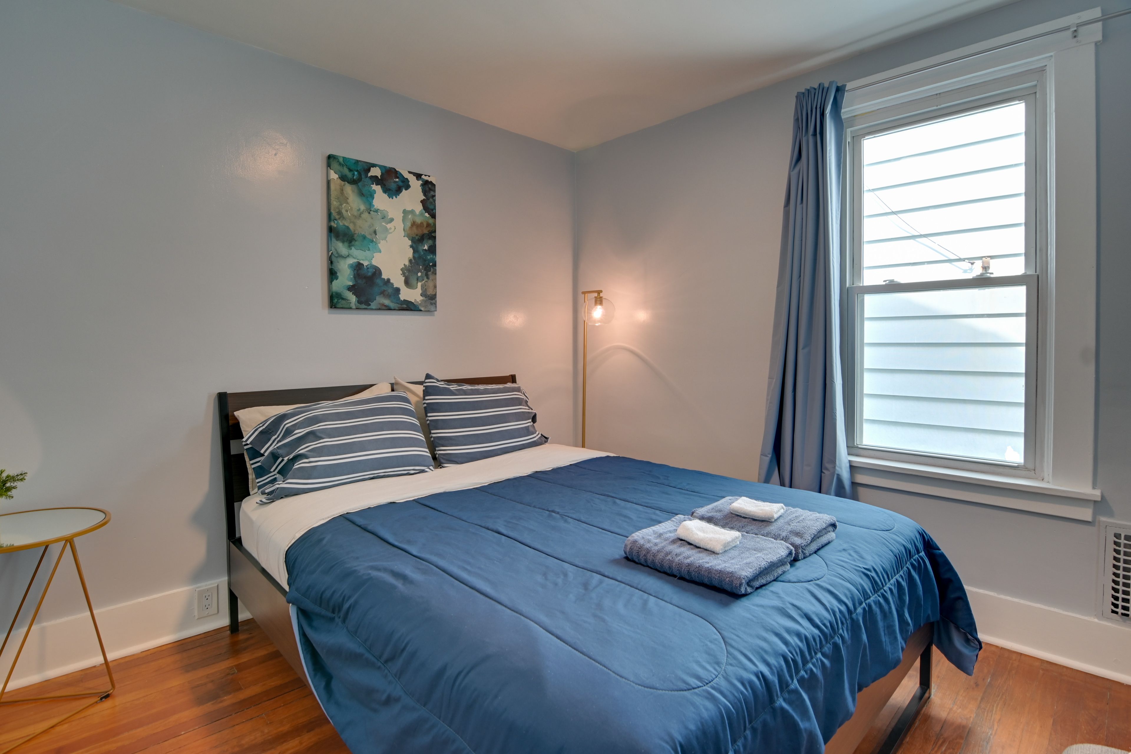 Bedroom 2 | 2nd Floor | Queen Bed