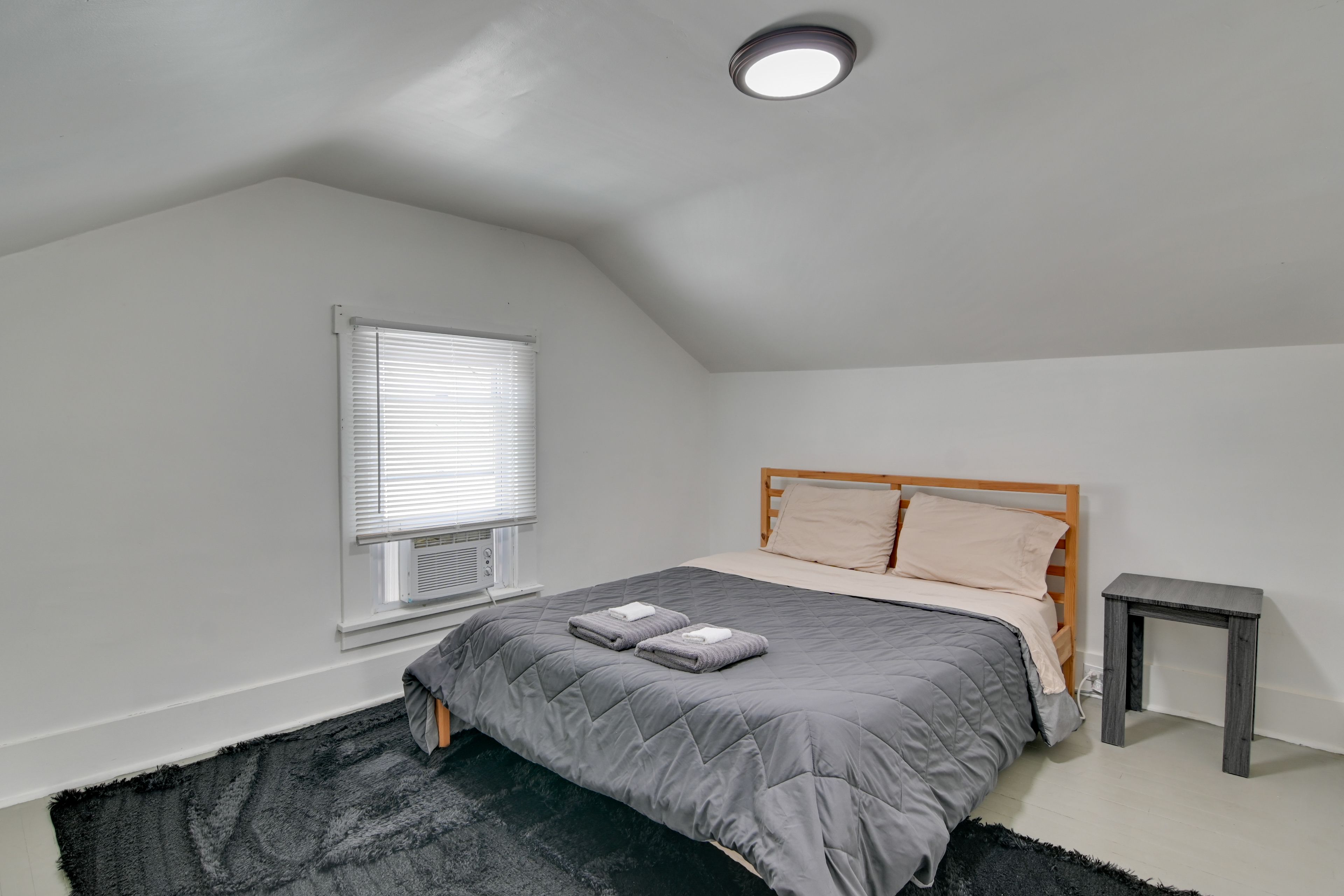 Bedroom 3 | 3rd Floor | Queen Bed