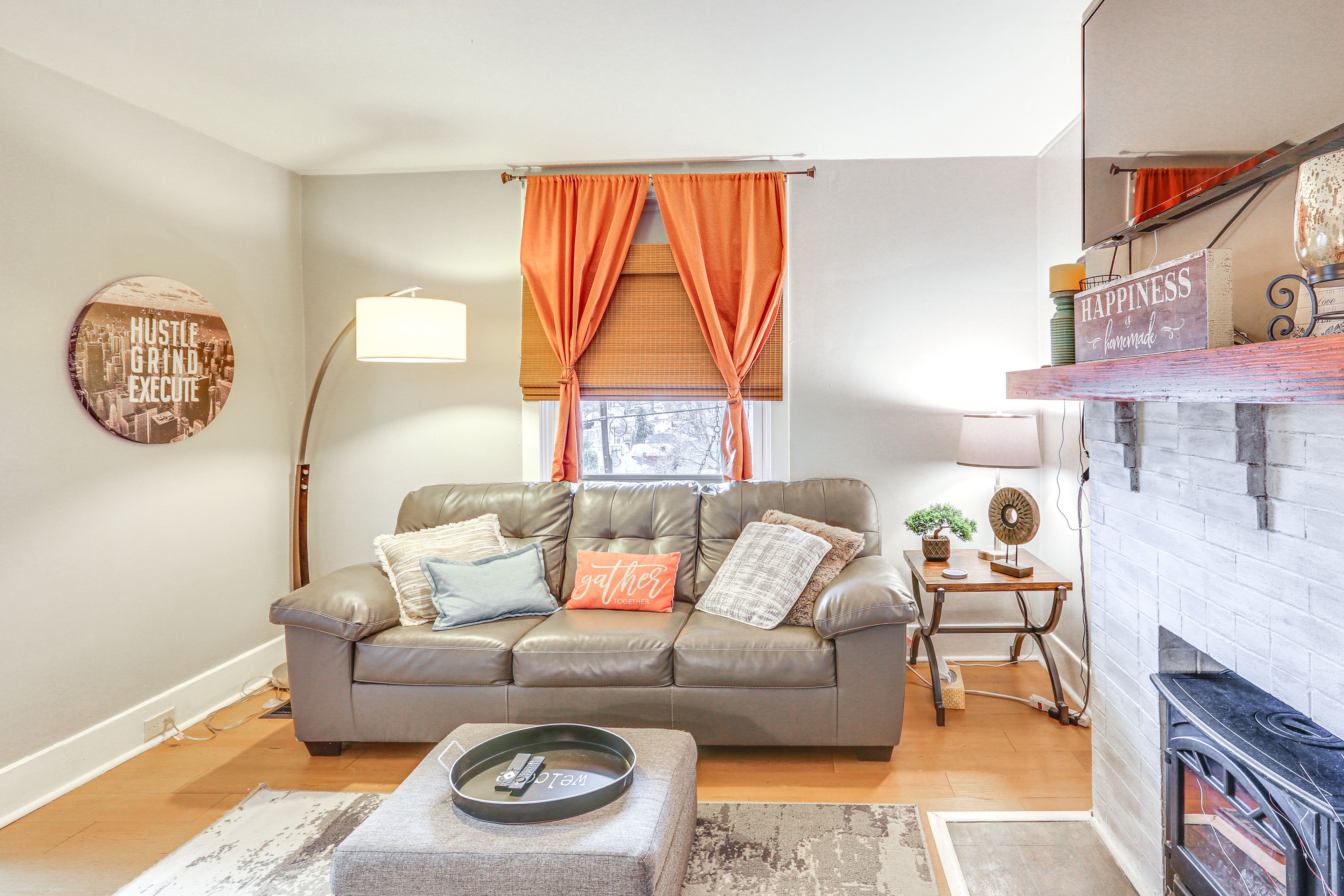 Living Room | Queen Sleeper Sofa | 1st Floor | Fireplace | Central A/C