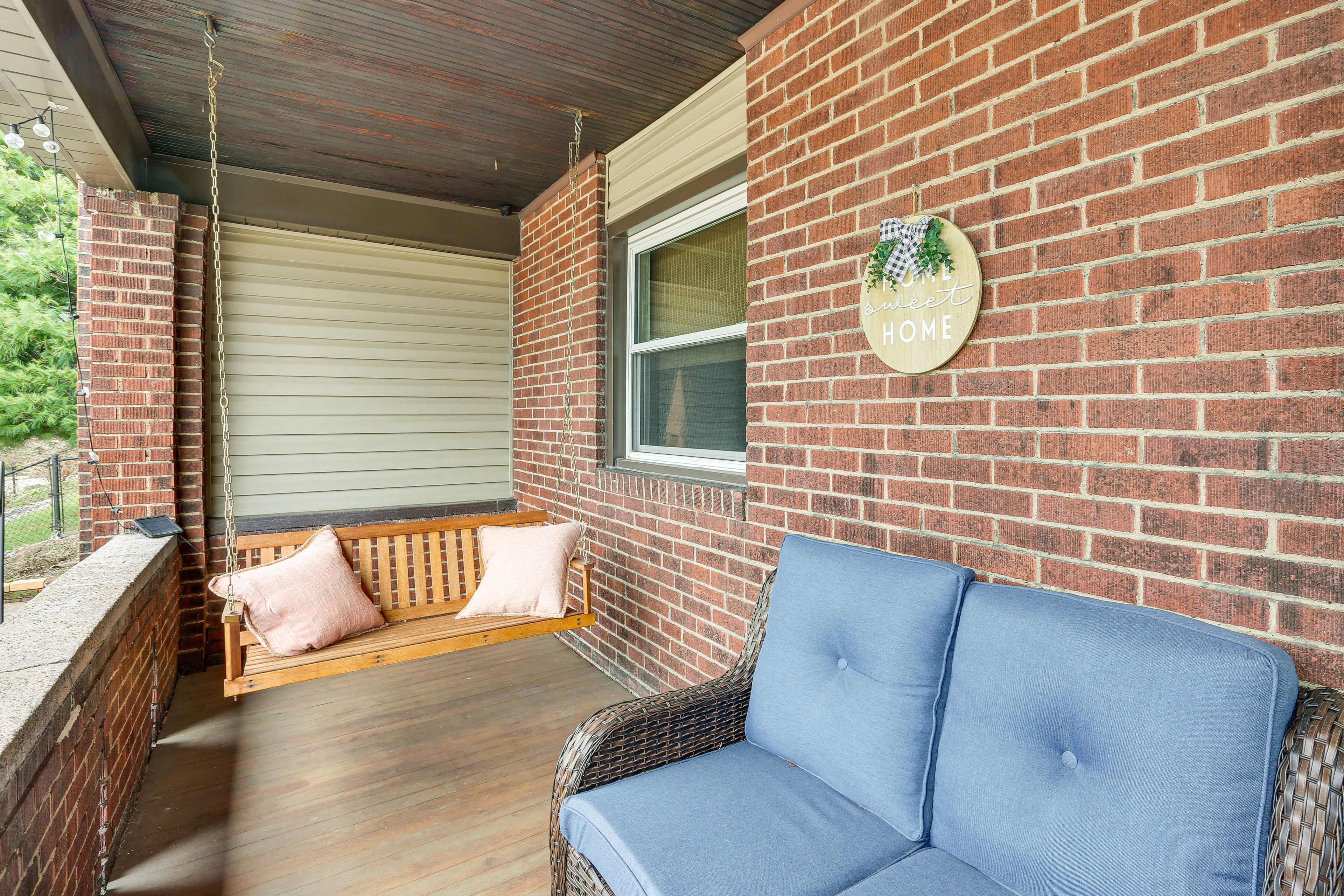 Front Porch | Private Entrance