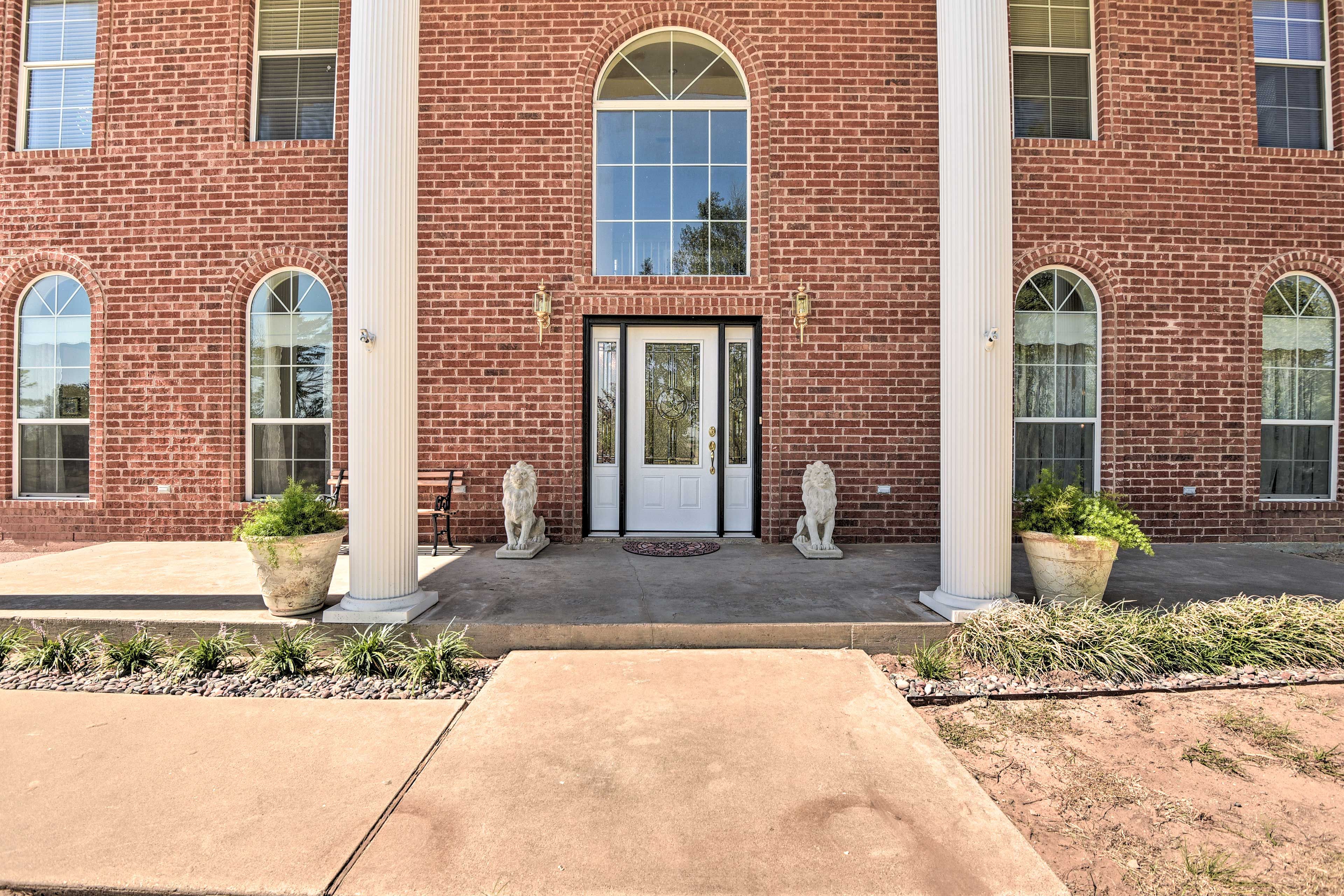 Back Entrance | 1 Exterior Security Cameras (Facing Out)