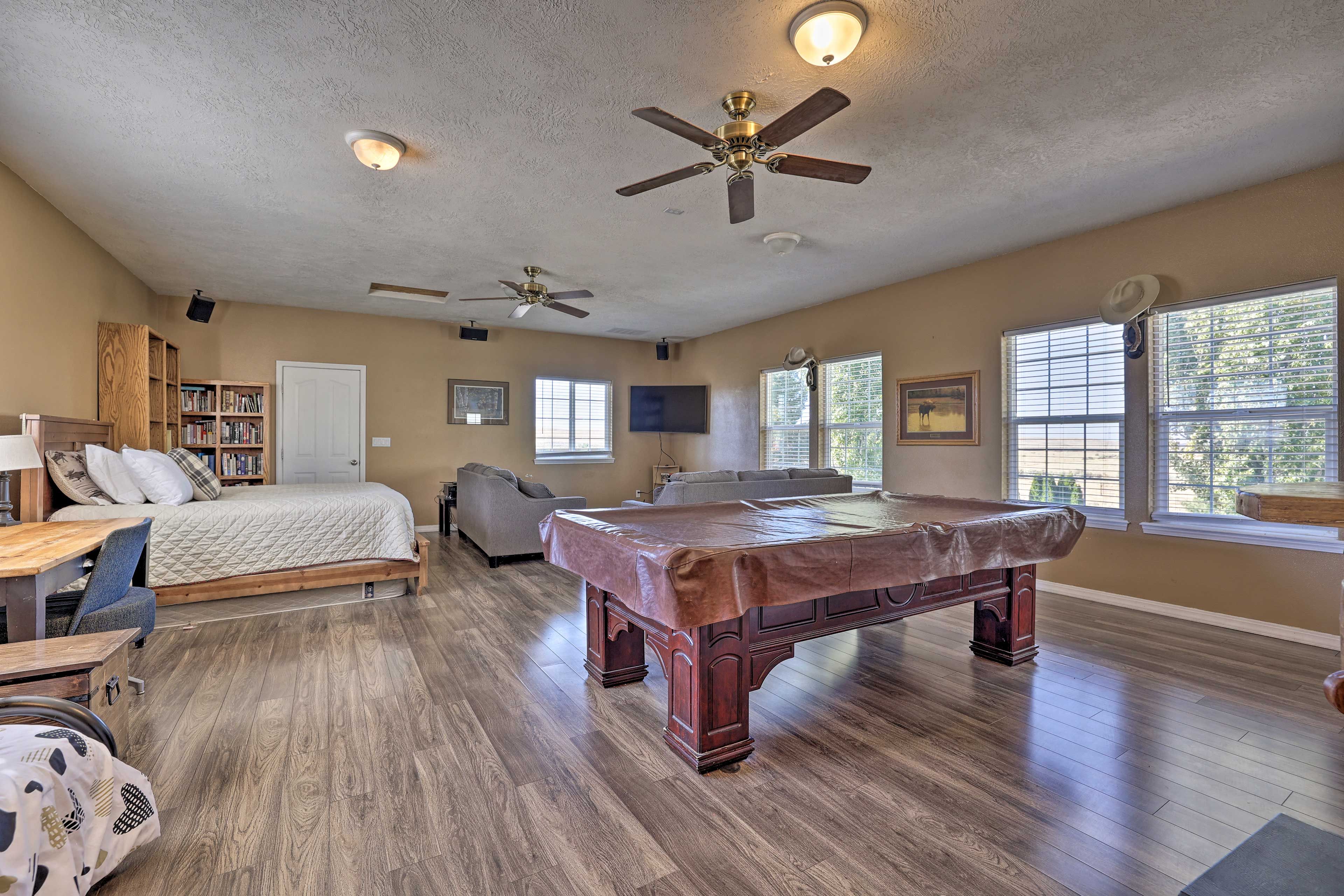 Bonus Room | Queen Bed | Twin Bed | 2 Full Sleeper Sofas