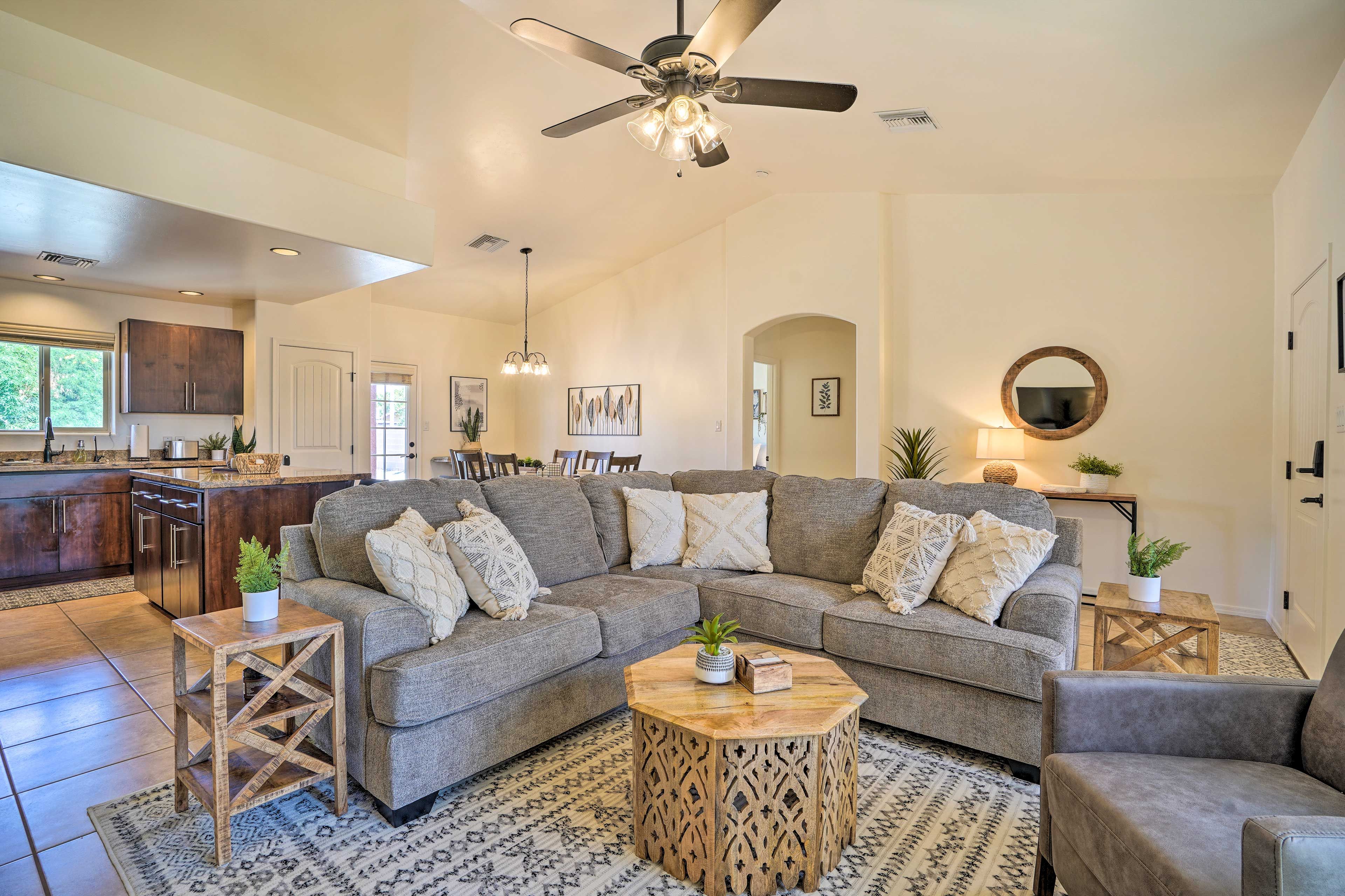 Living Room | Smart TV | Central A/C & Heating