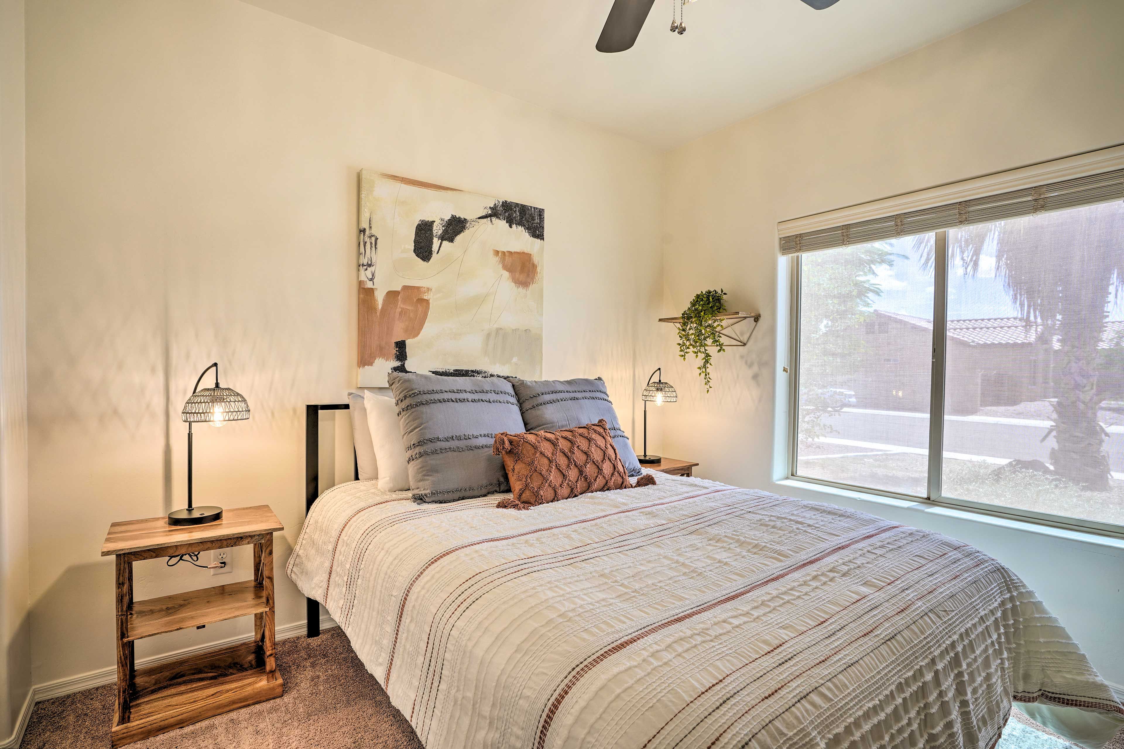 Bedroom 3 | Queen Bed