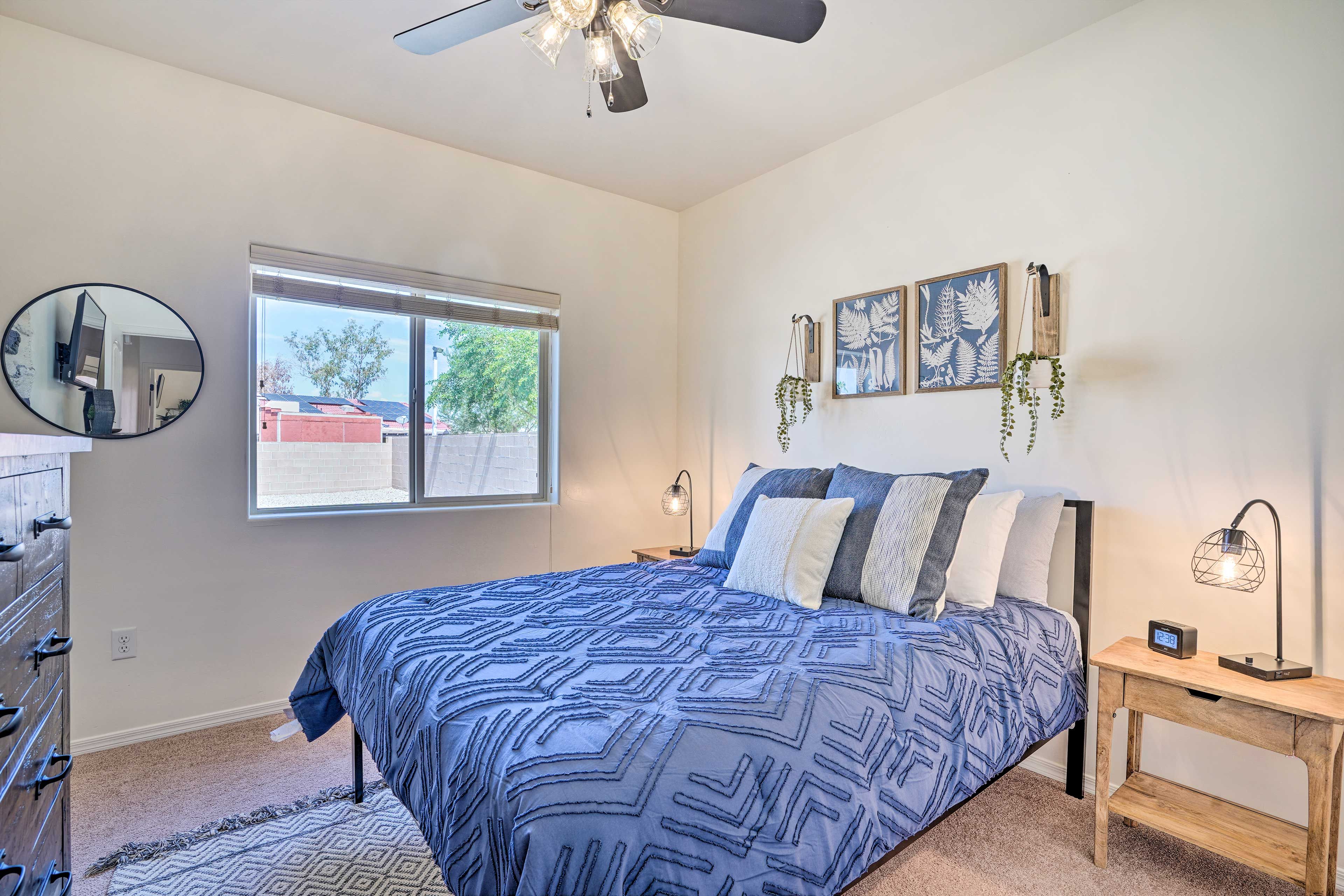 Bedroom 2 | Queen Bed