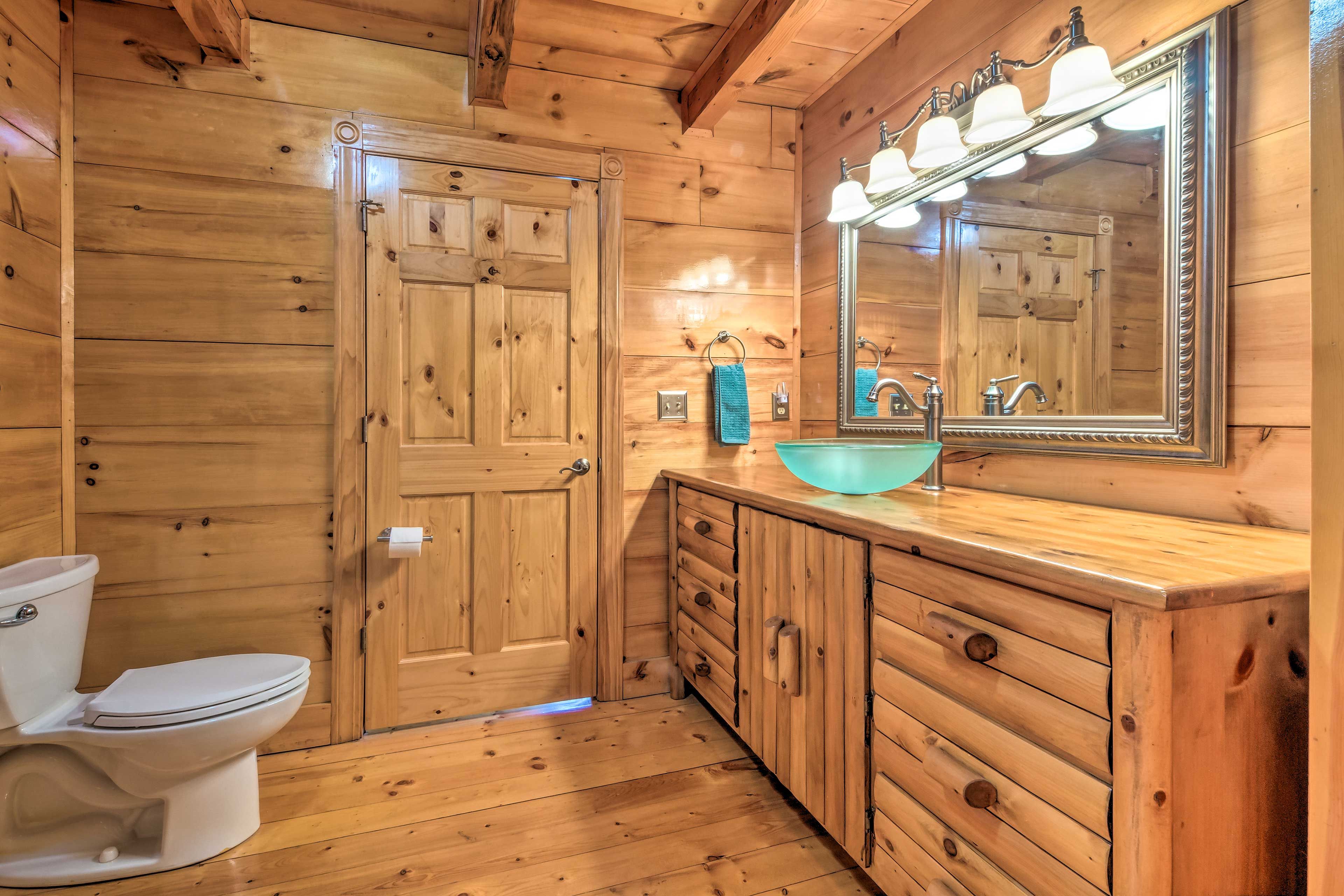 En-Suite Bathroom