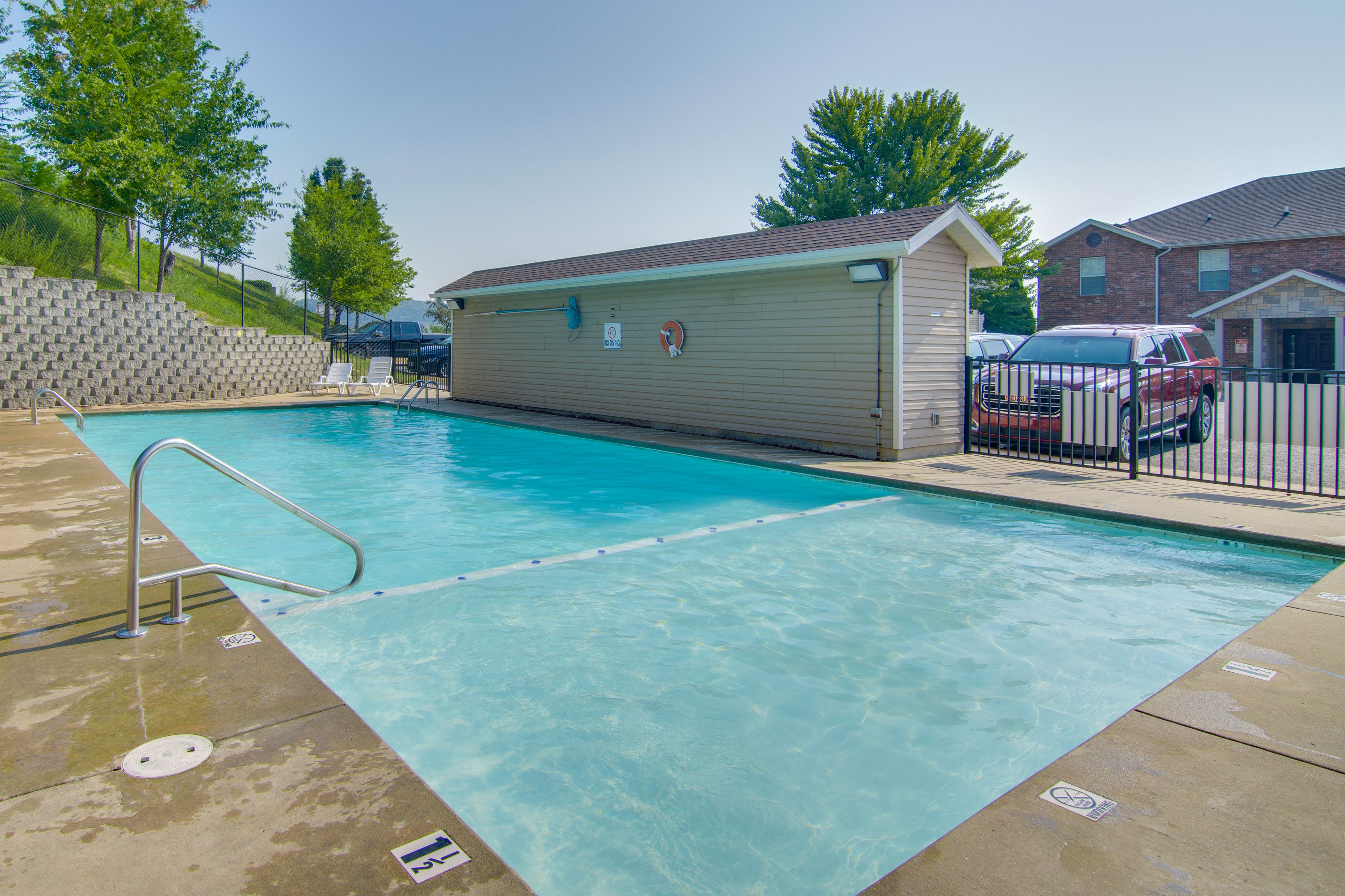 The Vineyards Condos | Community Pool