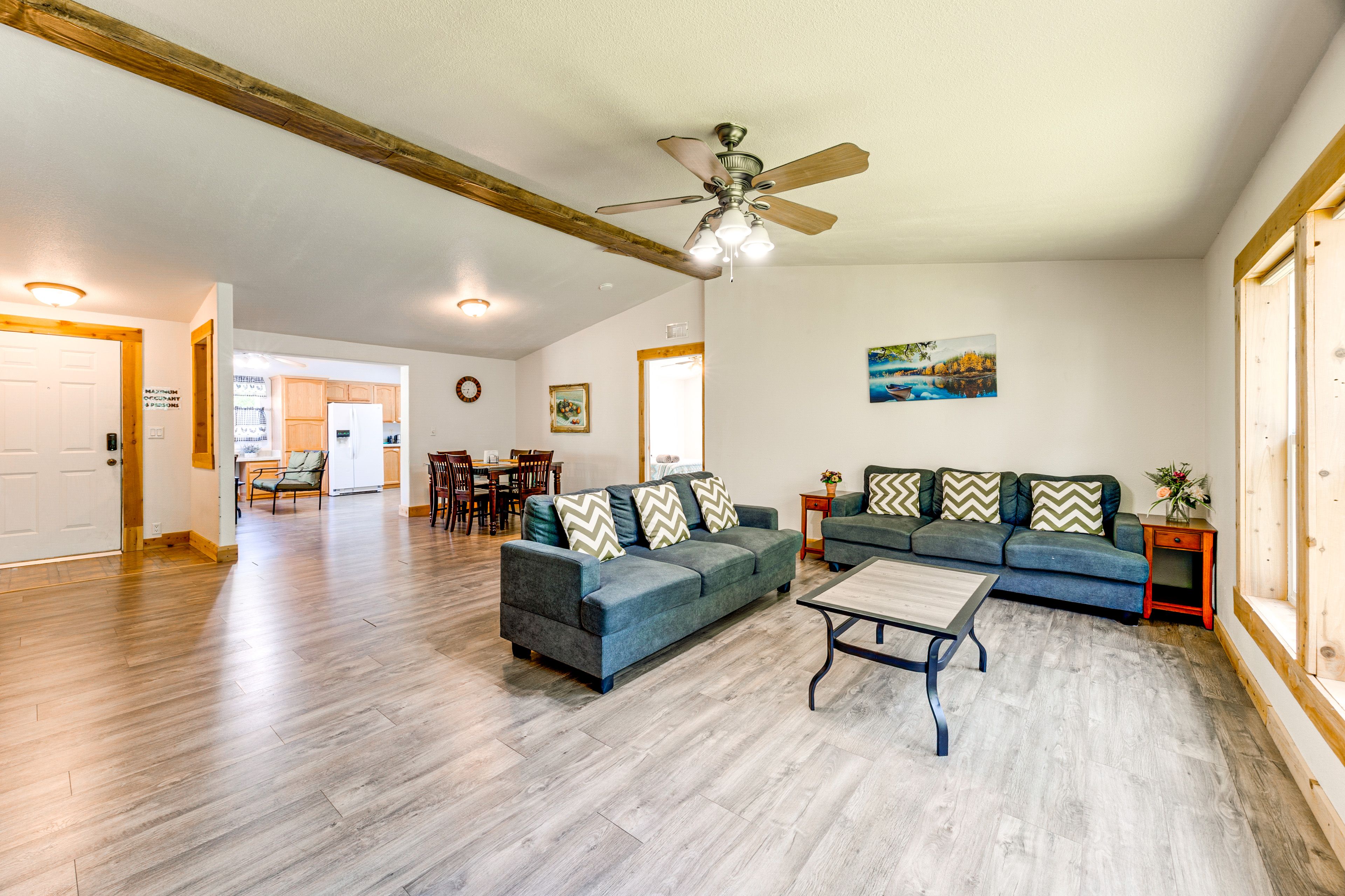 Living Room | Single-Story Home | Central A/C & Heating | Smart TV