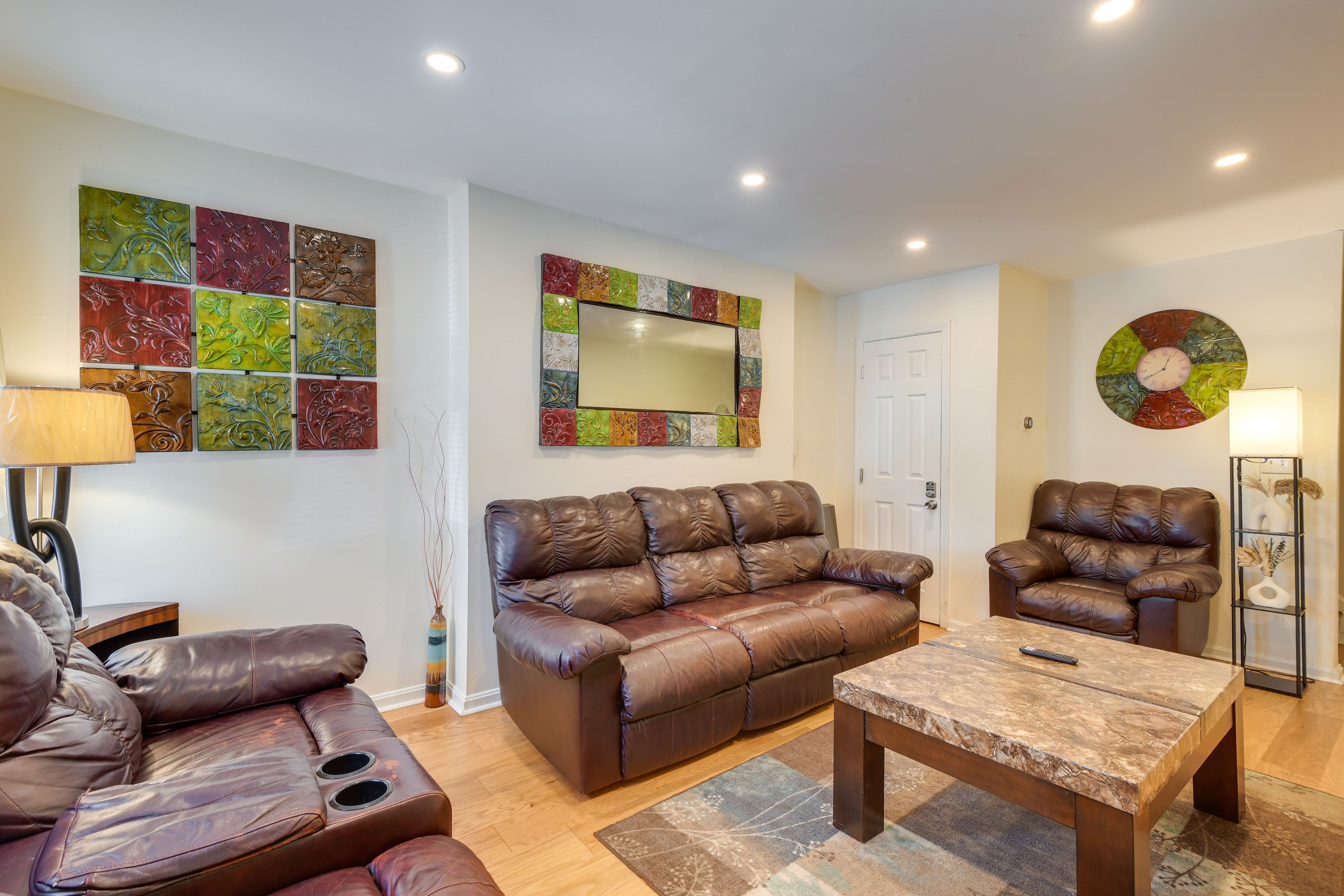 Living Room | Main Level | Smart TV
