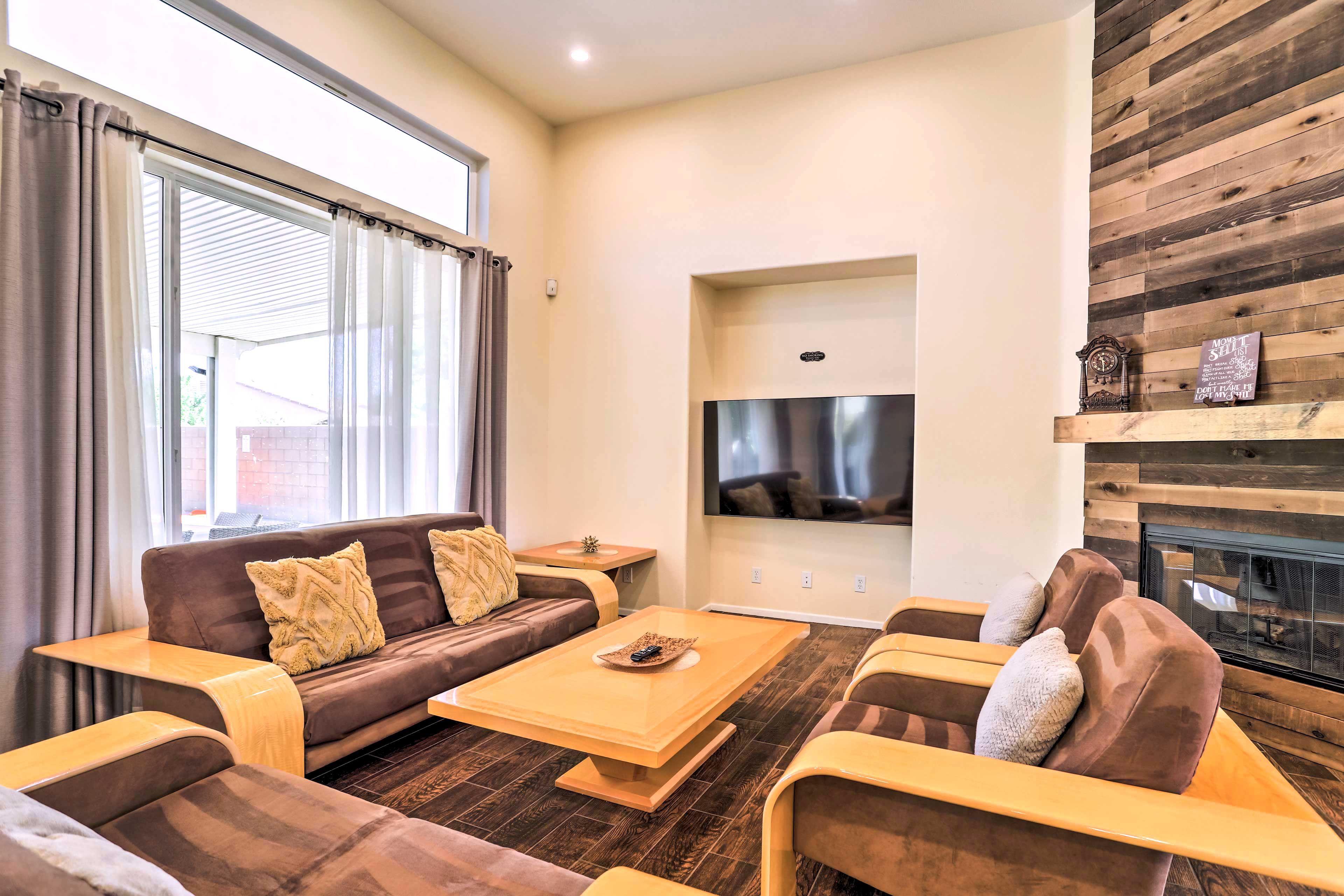 Living Room | Keyless Entry