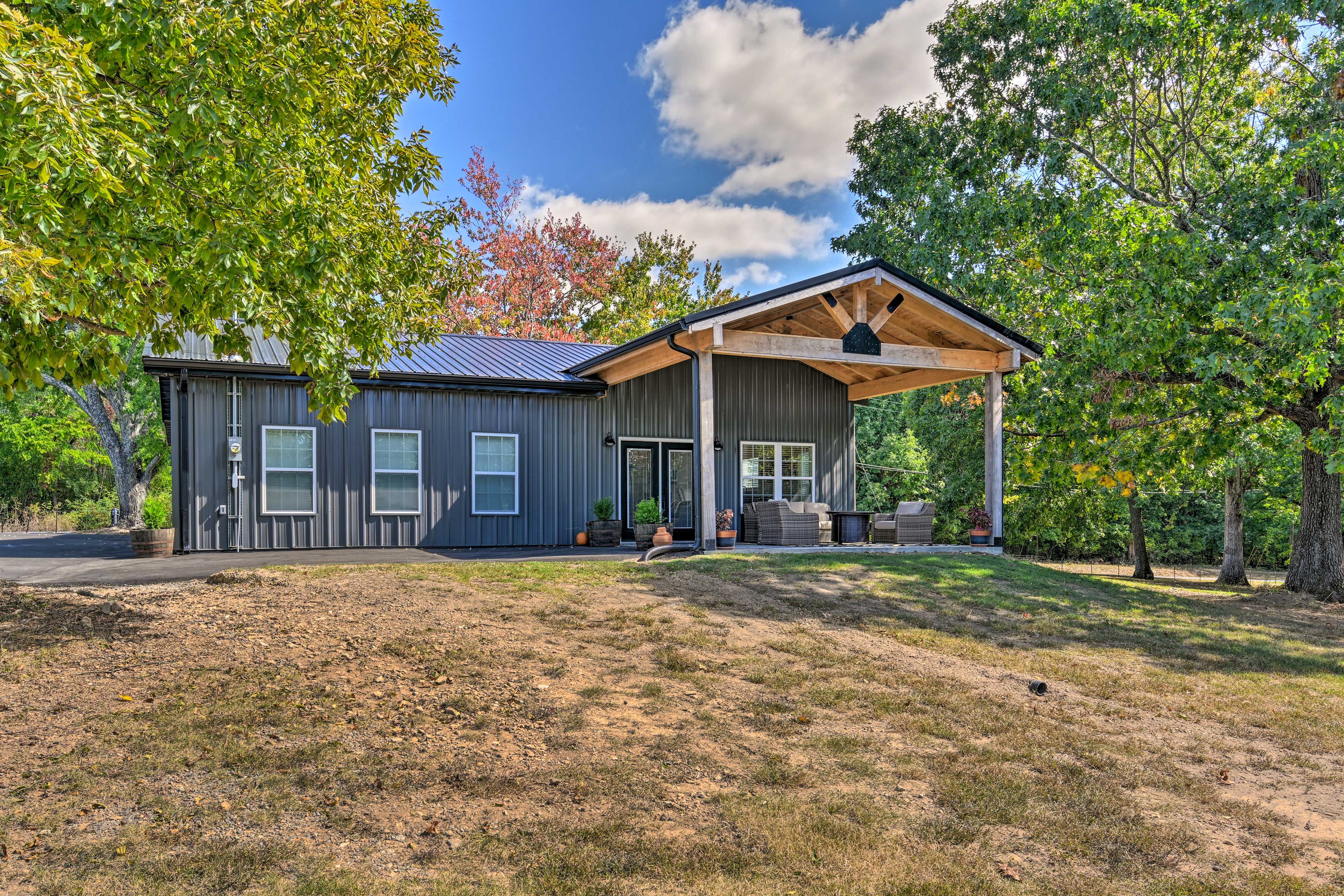 Exterior | Spacious Yard | 5-Acre Property | Gas Grill