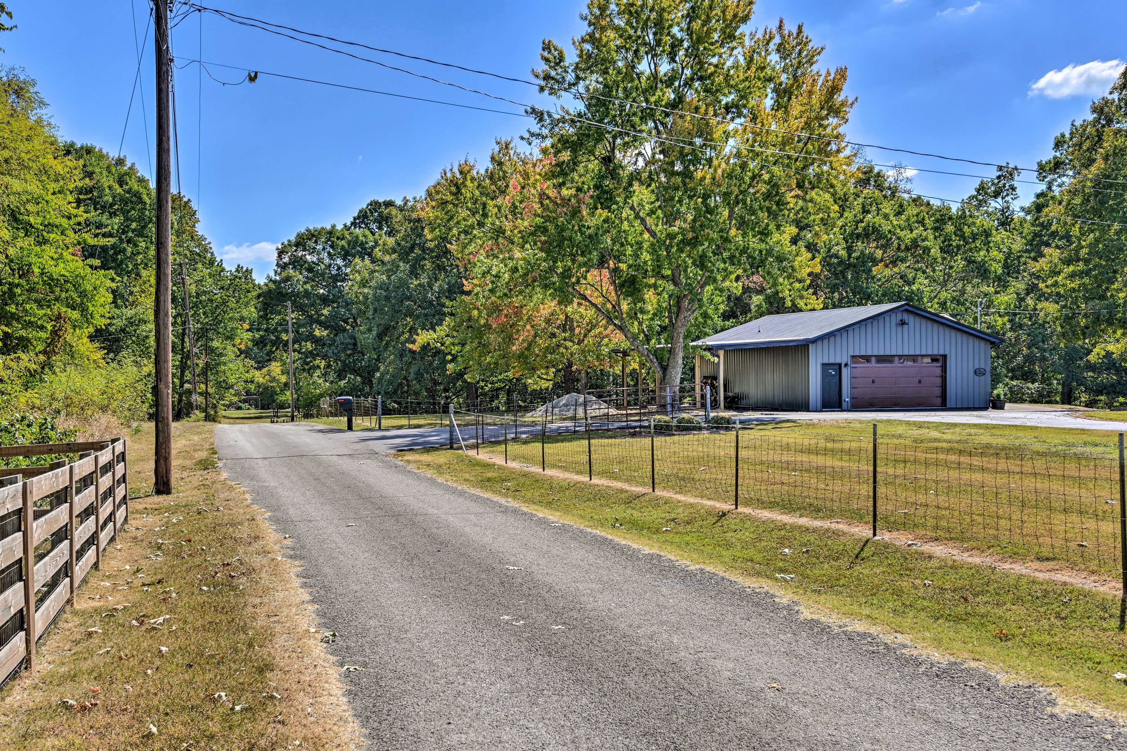 Parking | Driveway (2 Vehicles)