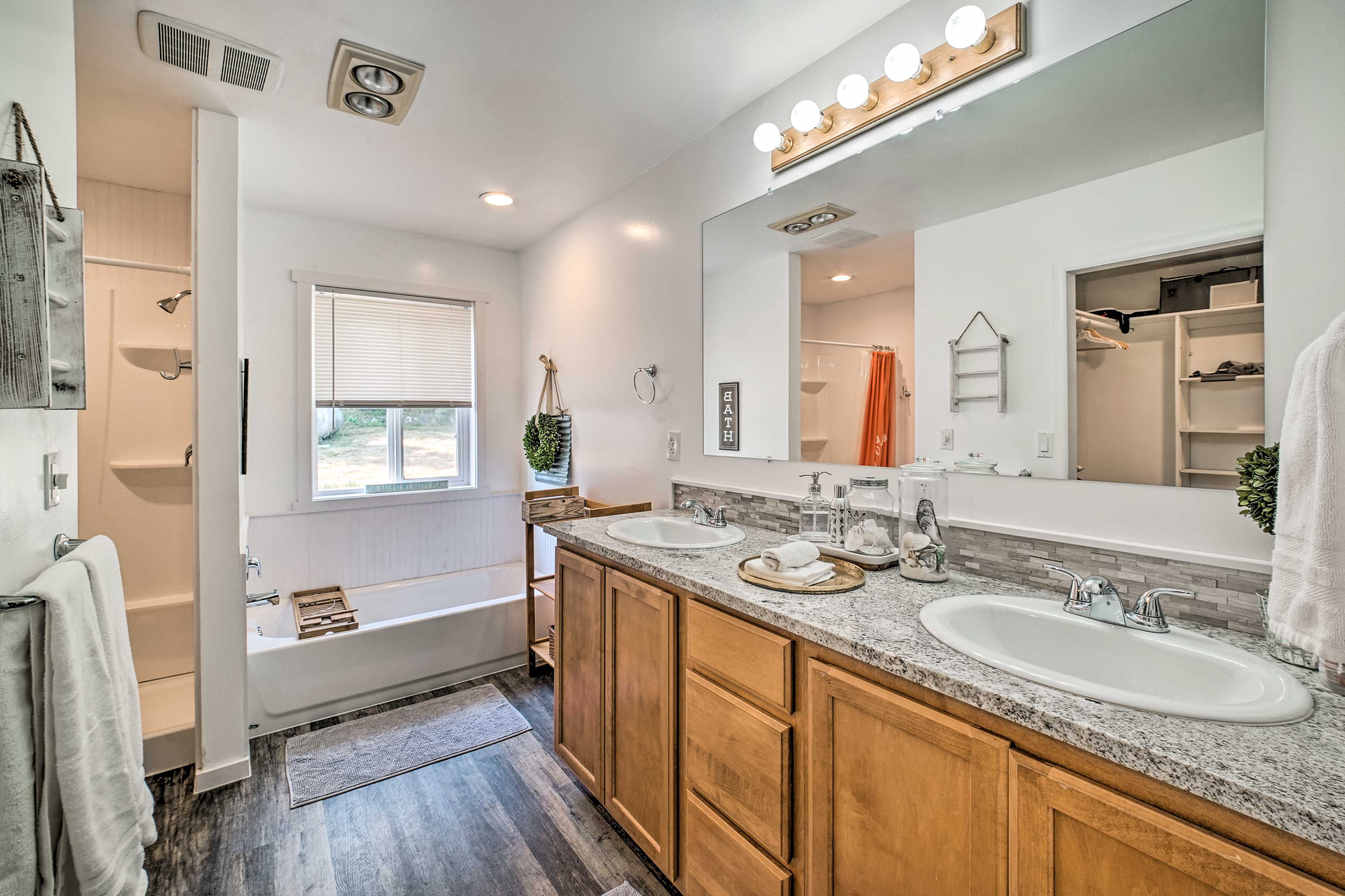 Full Bathroom