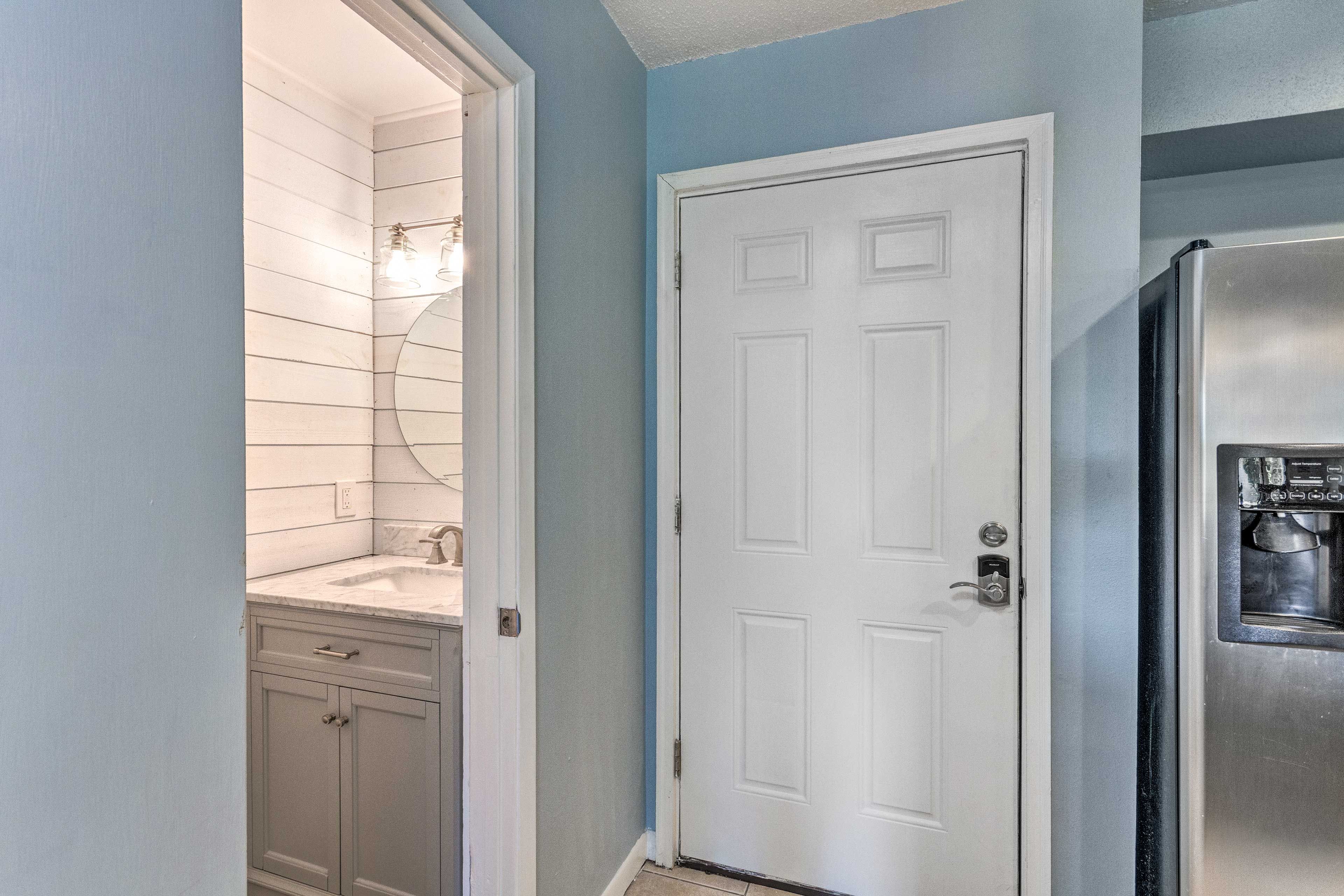 Half Bathroom | 1st Floor