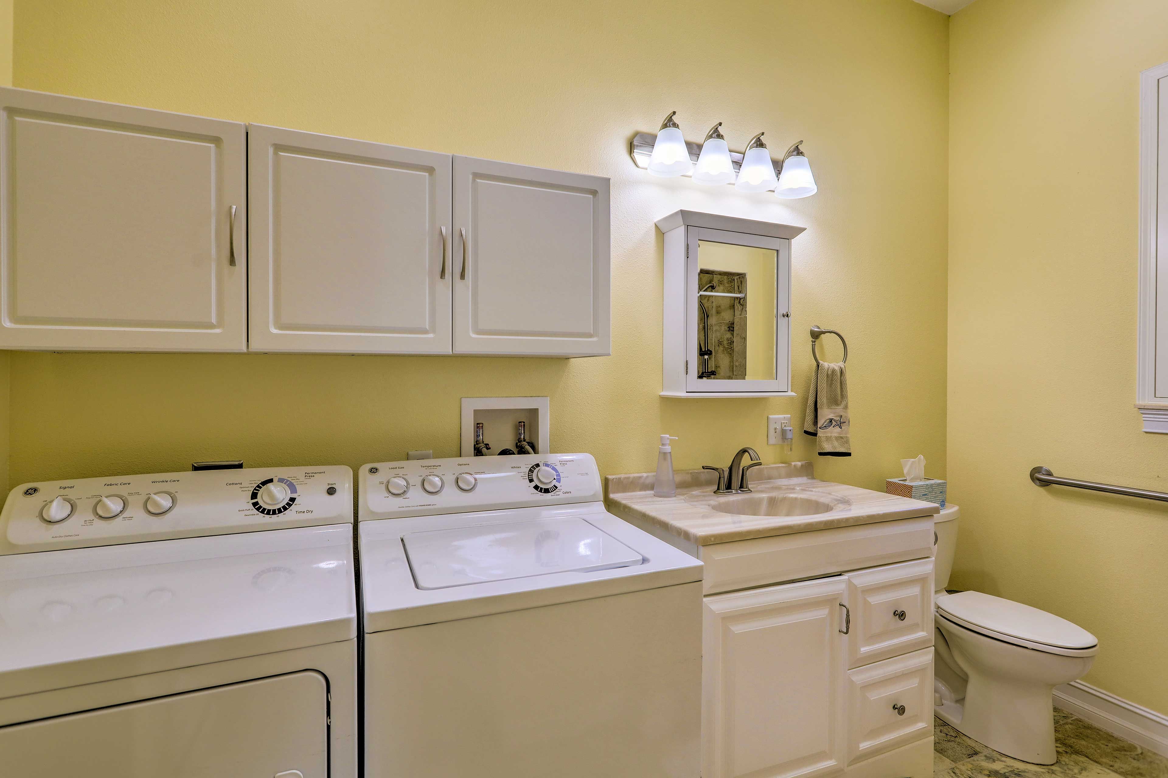 Bathroom | Roll-In Shower