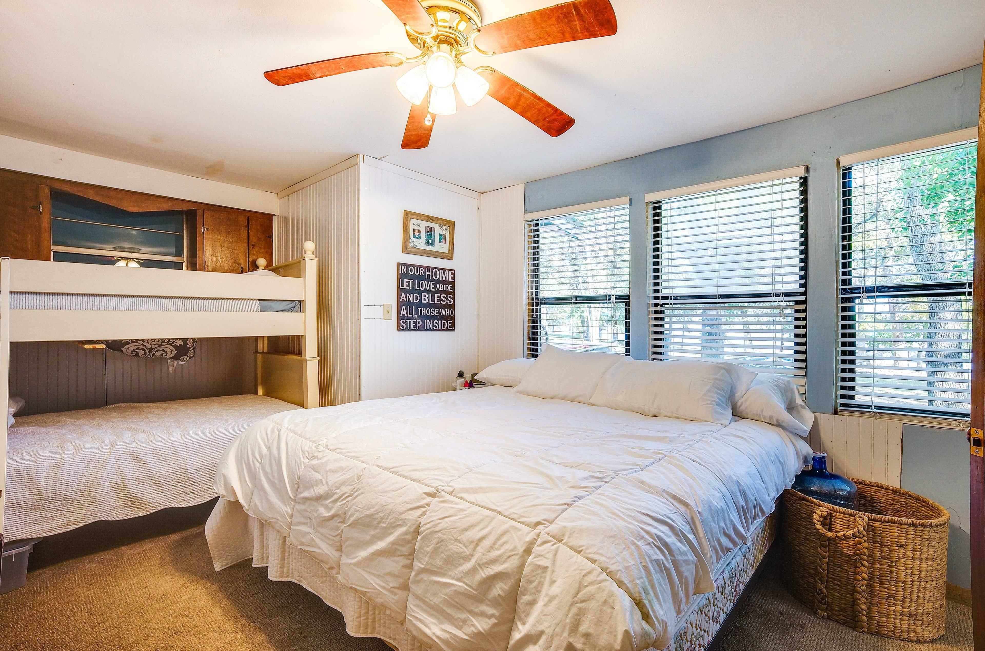Bedroom 3 | King Bed | Twin/Full Bunk Bed | Smart TV
