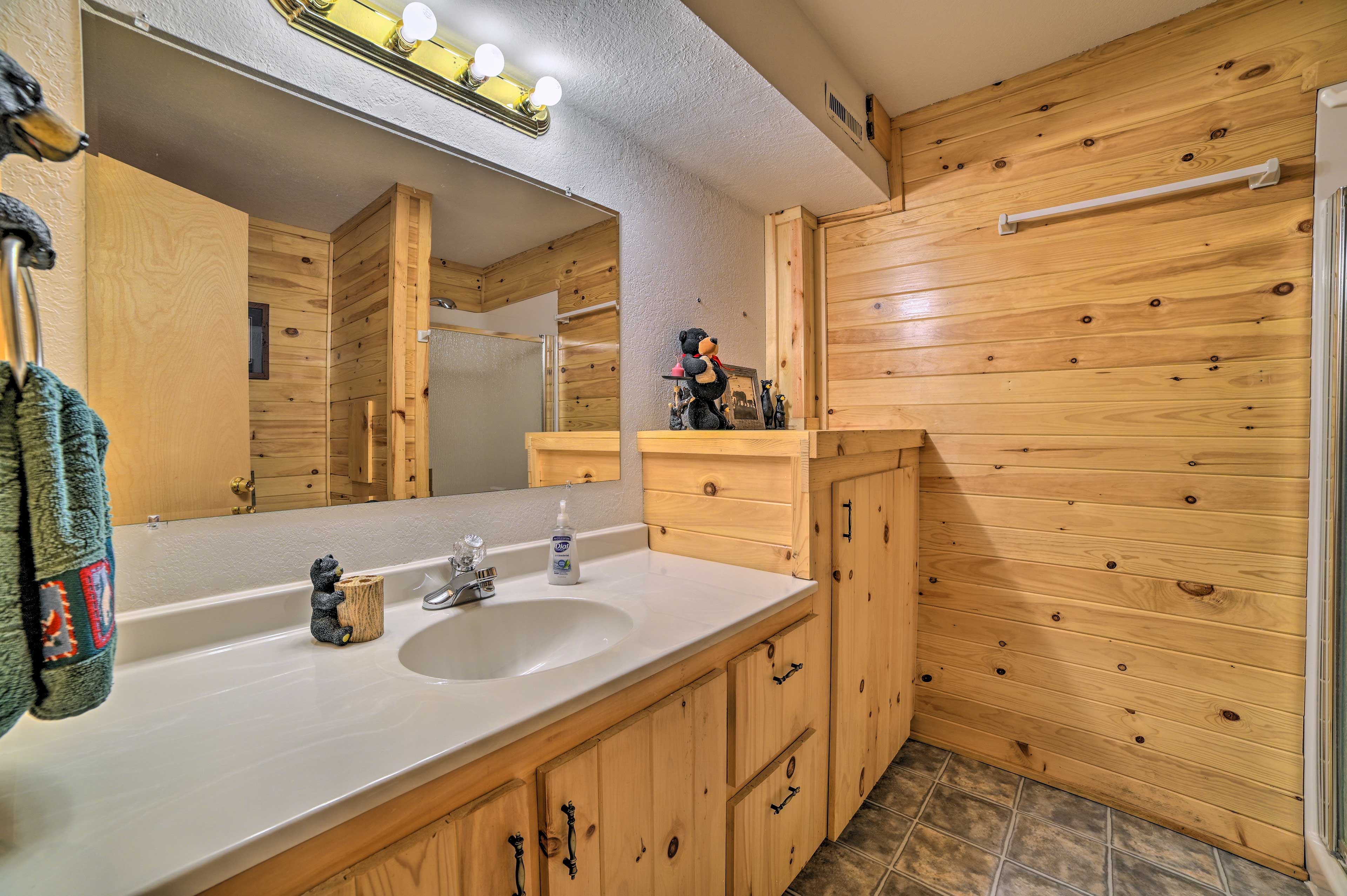 Full Bathroom | Walk-In Shower