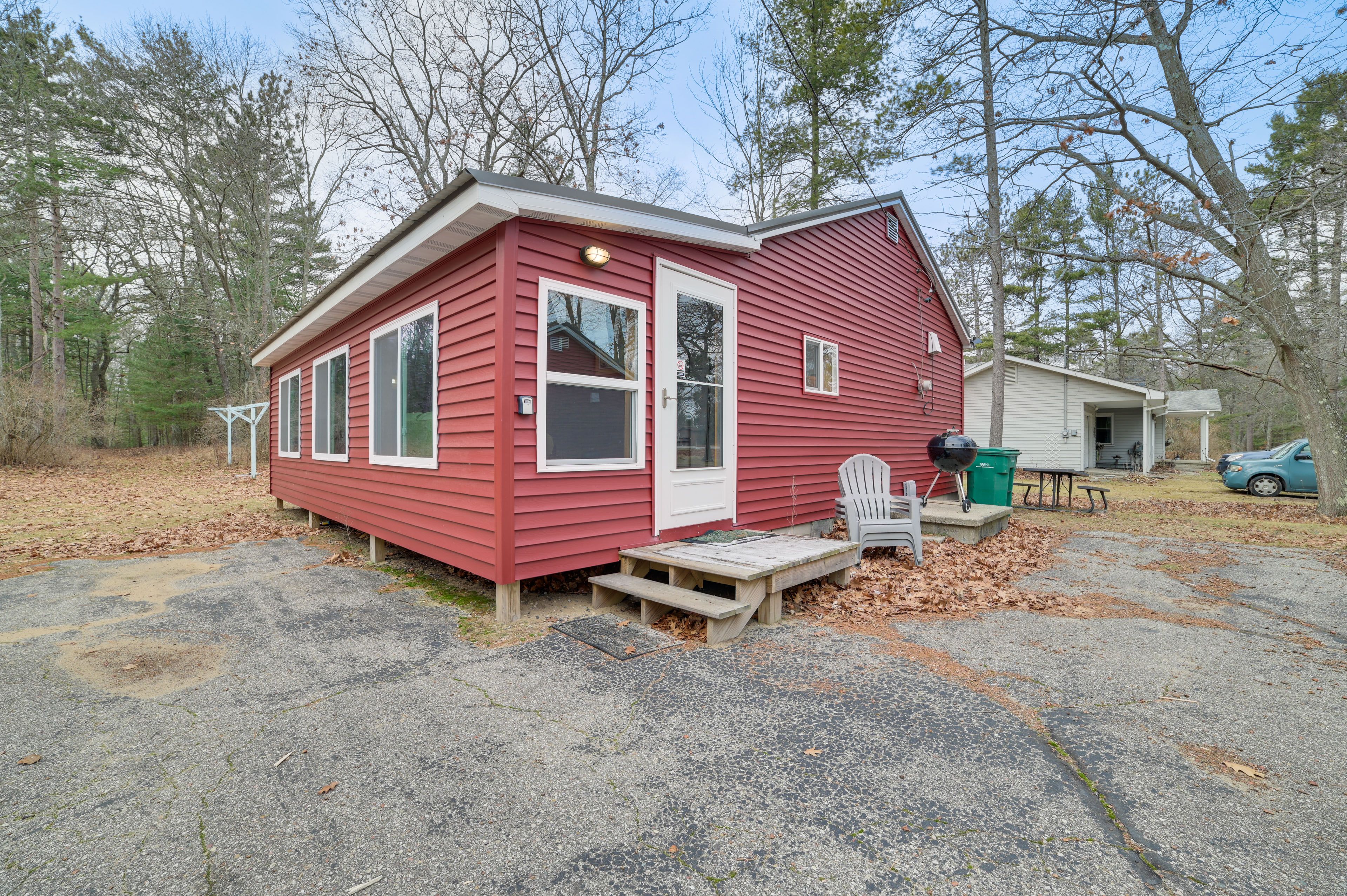 Cottage Exterior | Charcoal Grill