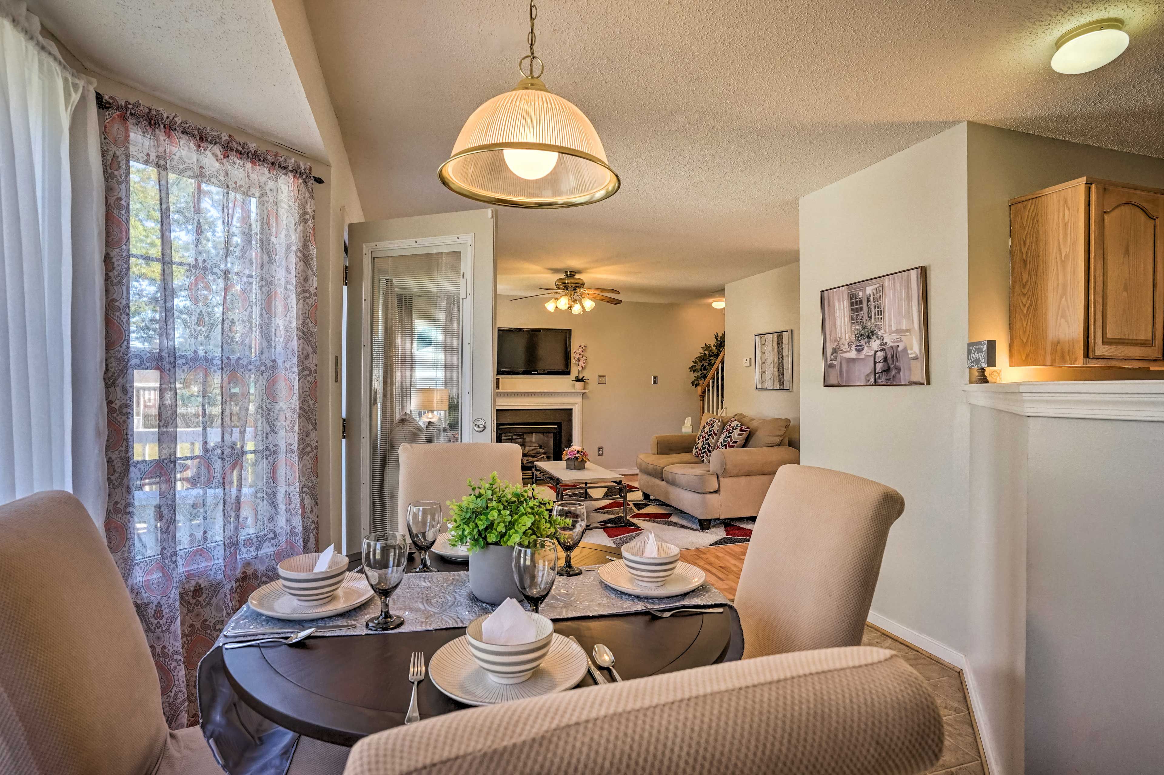 Dining Area | 1st Floor