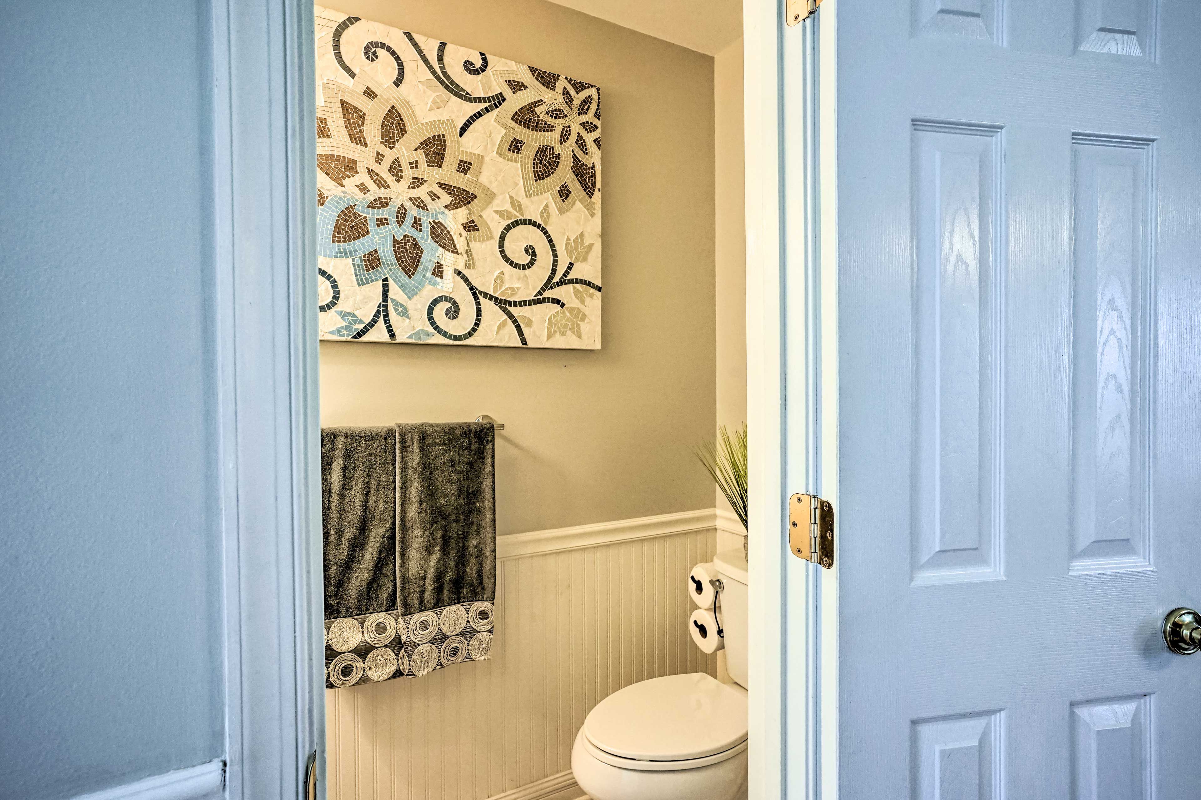 Half Bathroom | 1st Floor