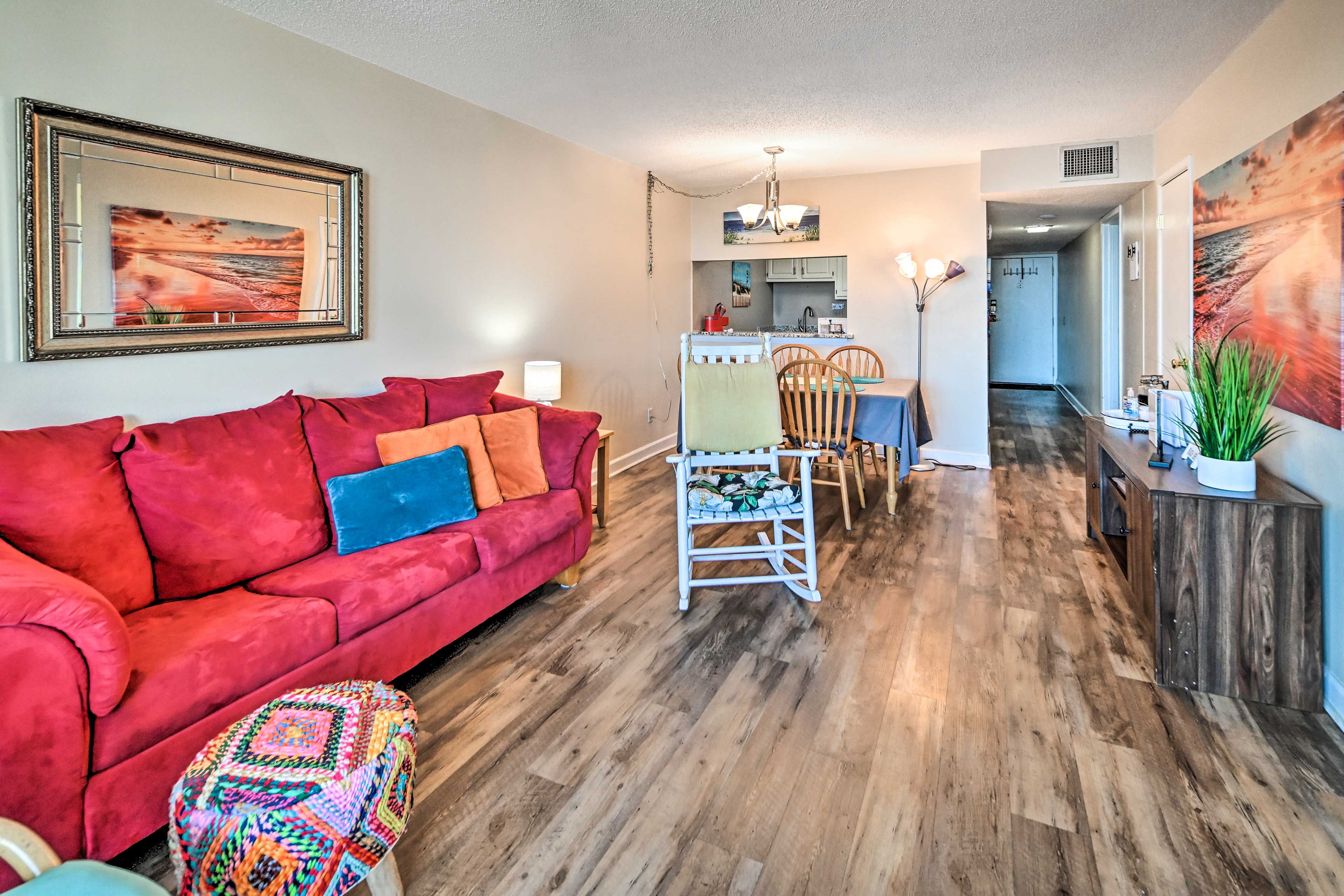 Living Room | Free WiFi | Central A/C
