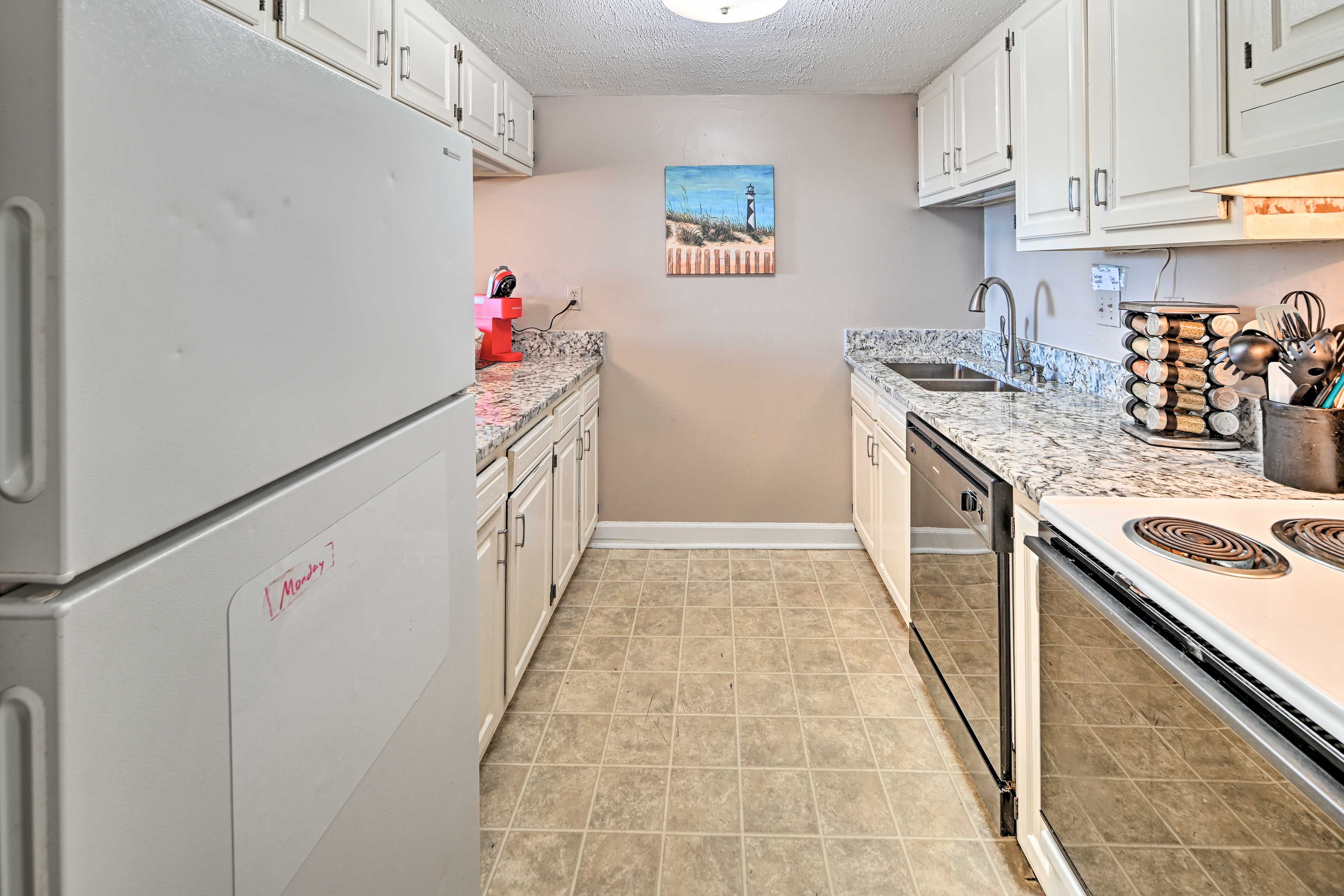 Kitchen | Cooking Basics | Coffee Maker | Paper Towels/Trash Bags Provided