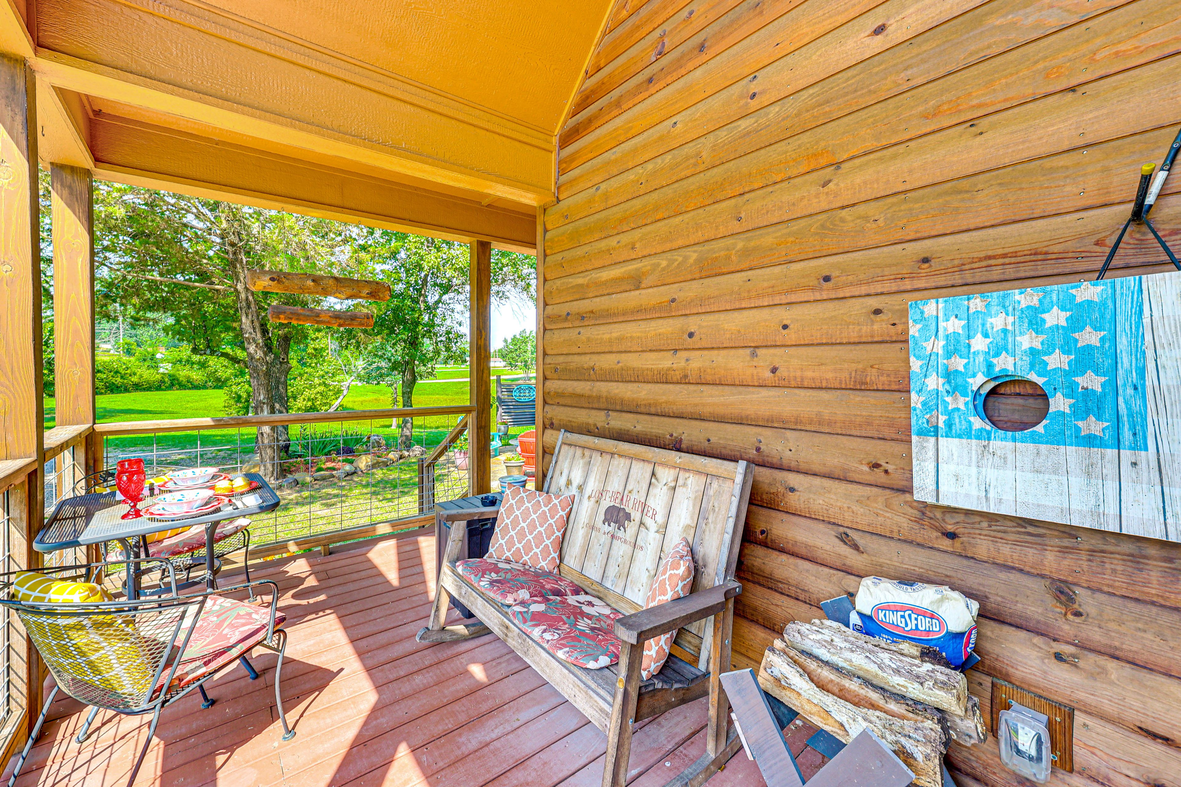 Wraparound Deck | Dining Area