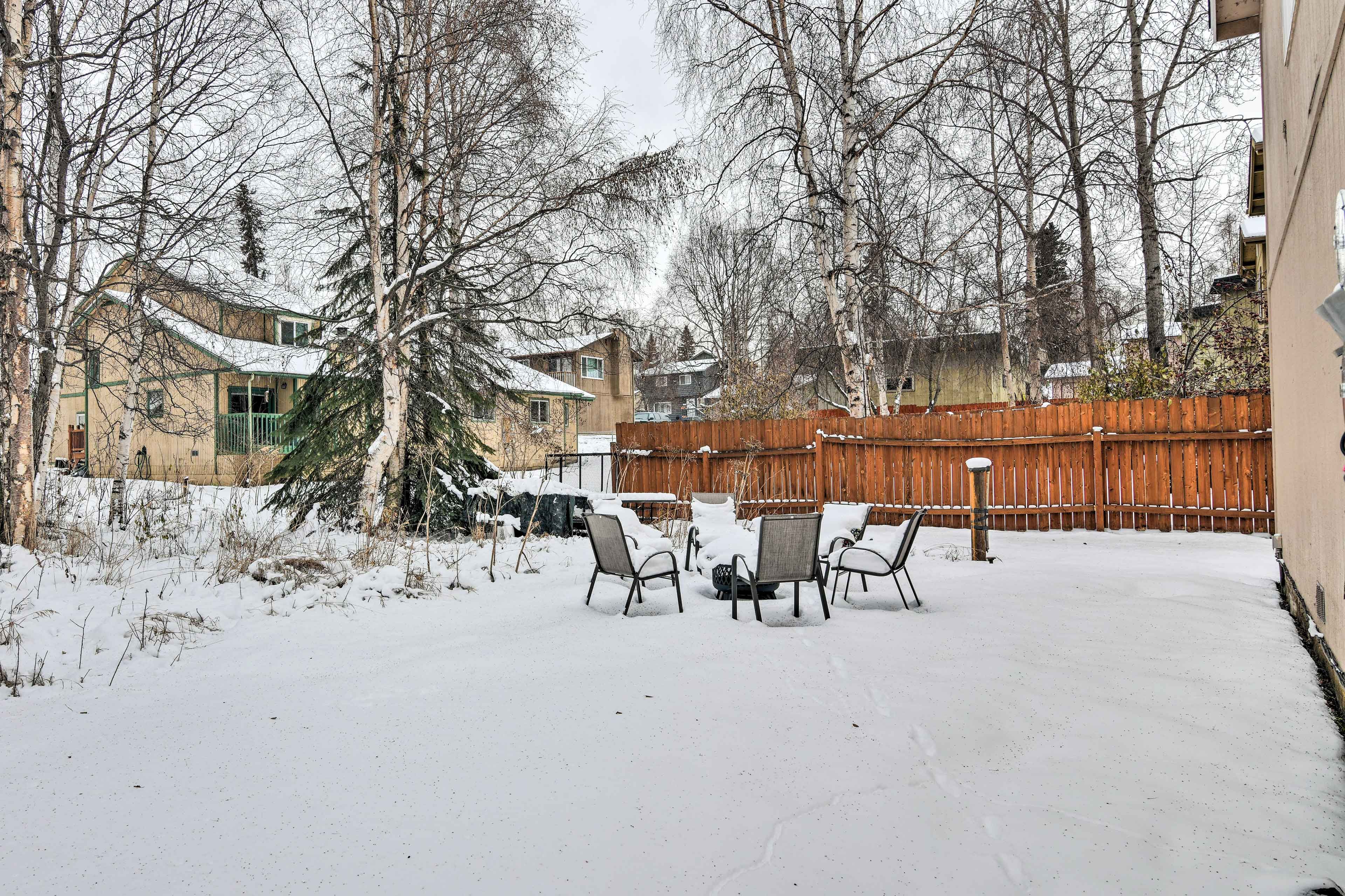 Backyard | Wood-Burning Fire Pit